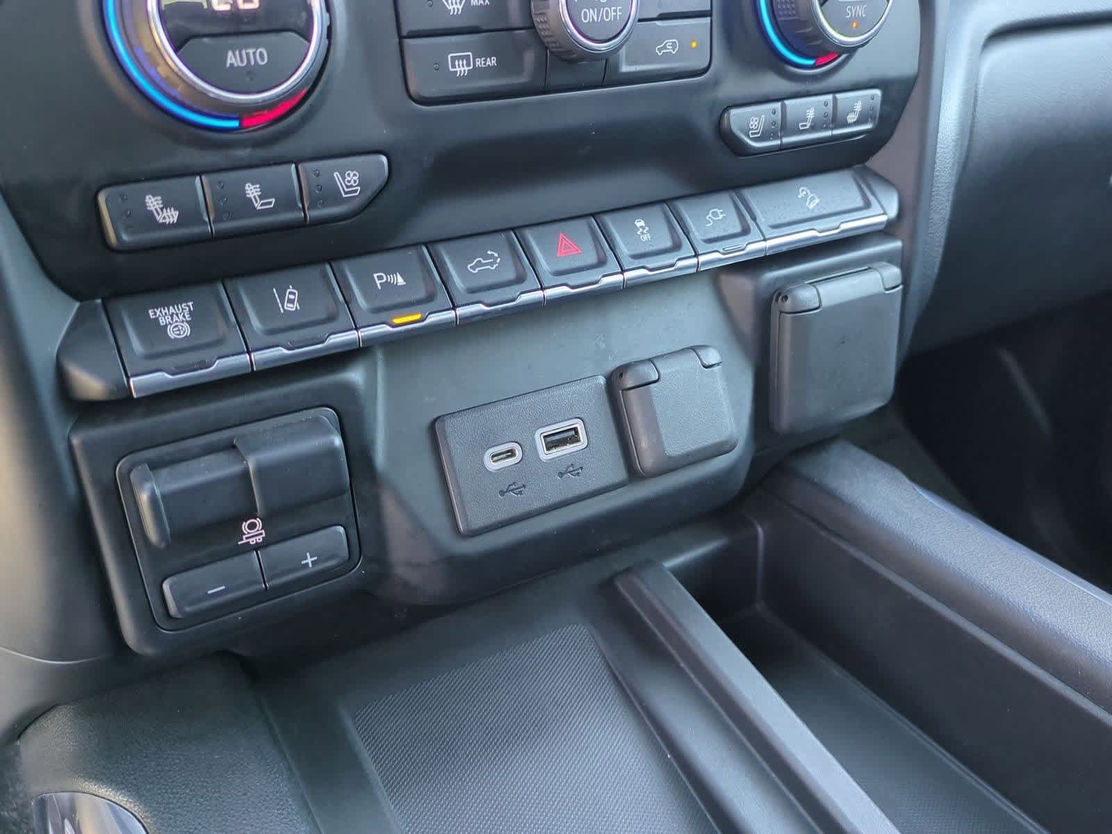 Thumbnail: 2020 Chevrolet Silverado 2500 - 33