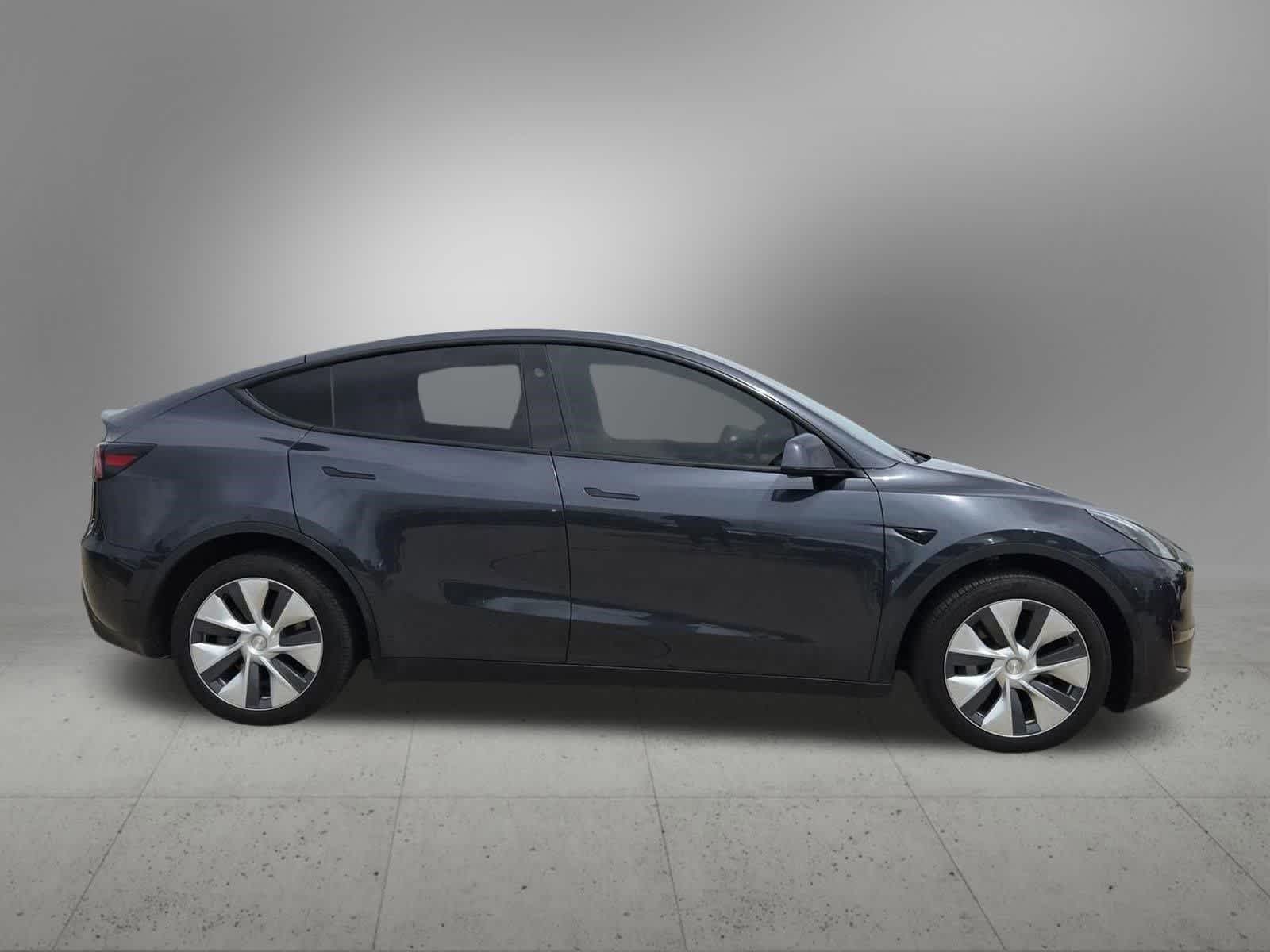 Thumbnail: 2024 Tesla Model Y - 6