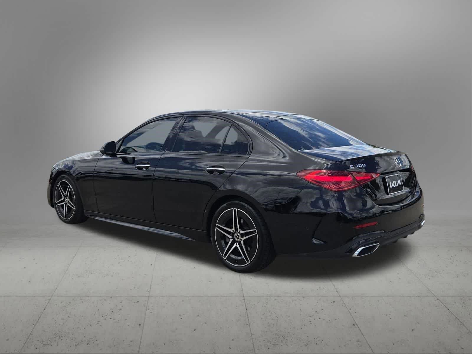 Thumbnail: 2023 Mercedes-Benz C-Class - 3