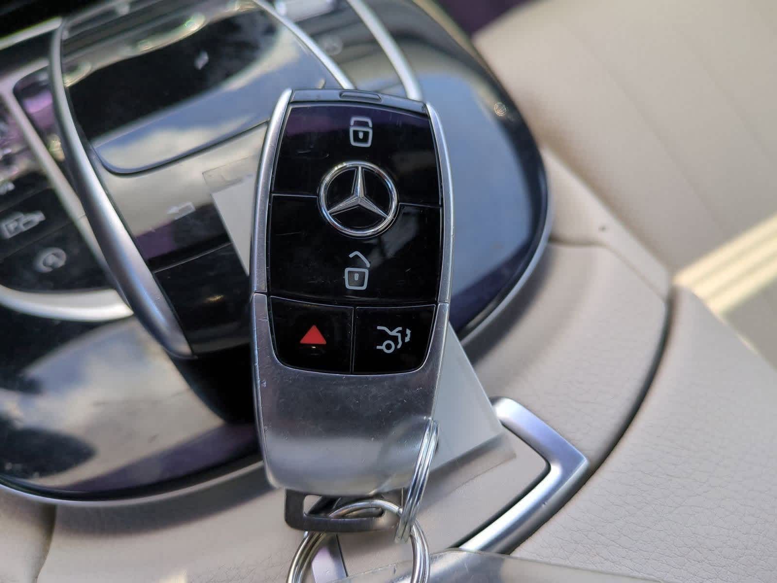 Thumbnail: 2017 Mercedes-Benz E-Class - 36
