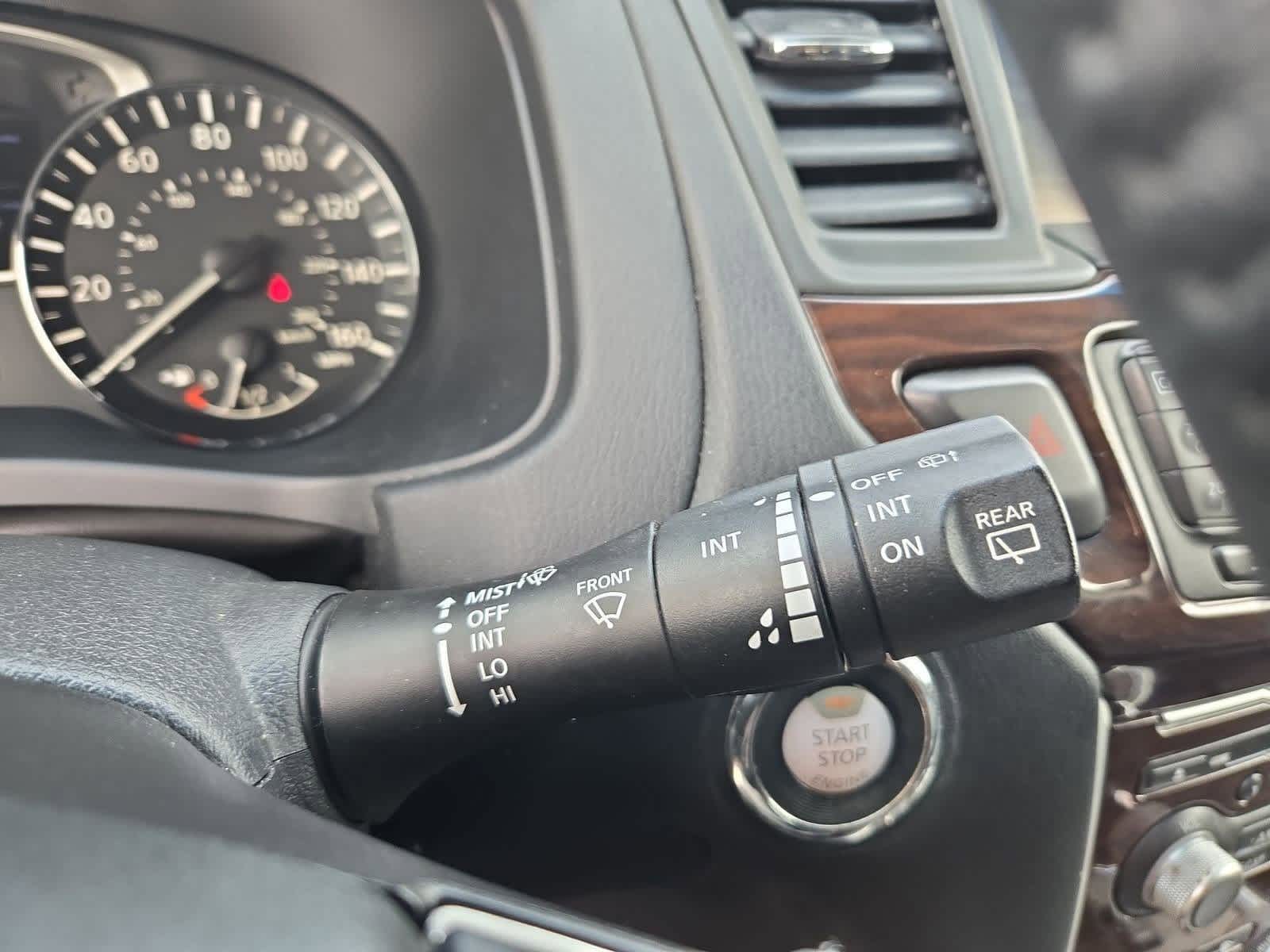 Thumbnail: 2015 Nissan Pathfinder - 24