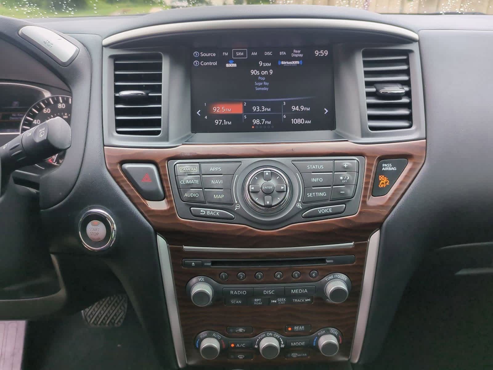 Thumbnail: 2017 Nissan Pathfinder - 29