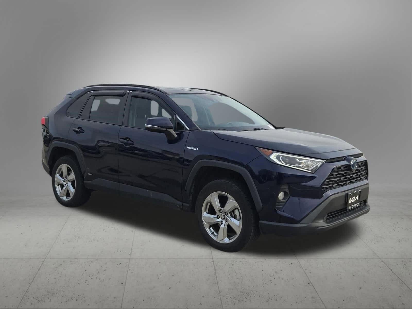 Thumbnail: 2021 Toyota RAV4 - 8