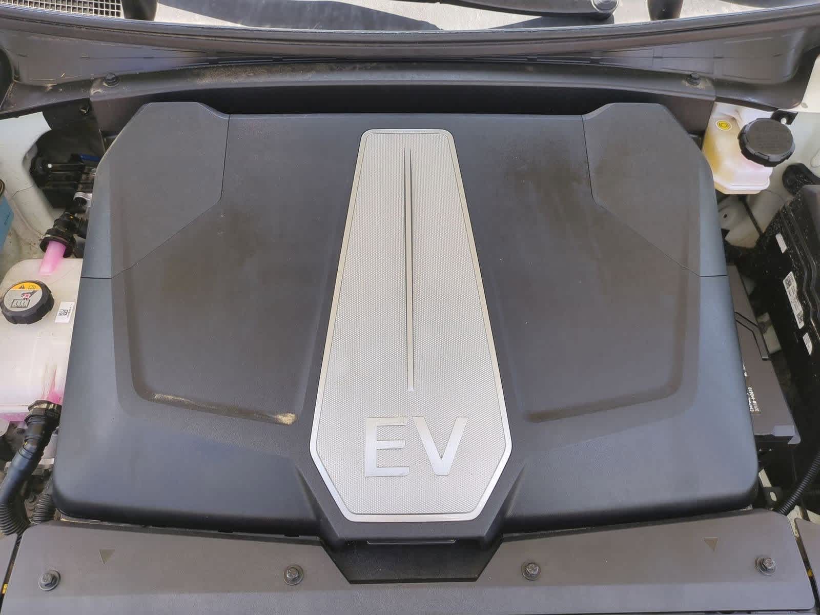 2022 Kia EV6 Wind 13