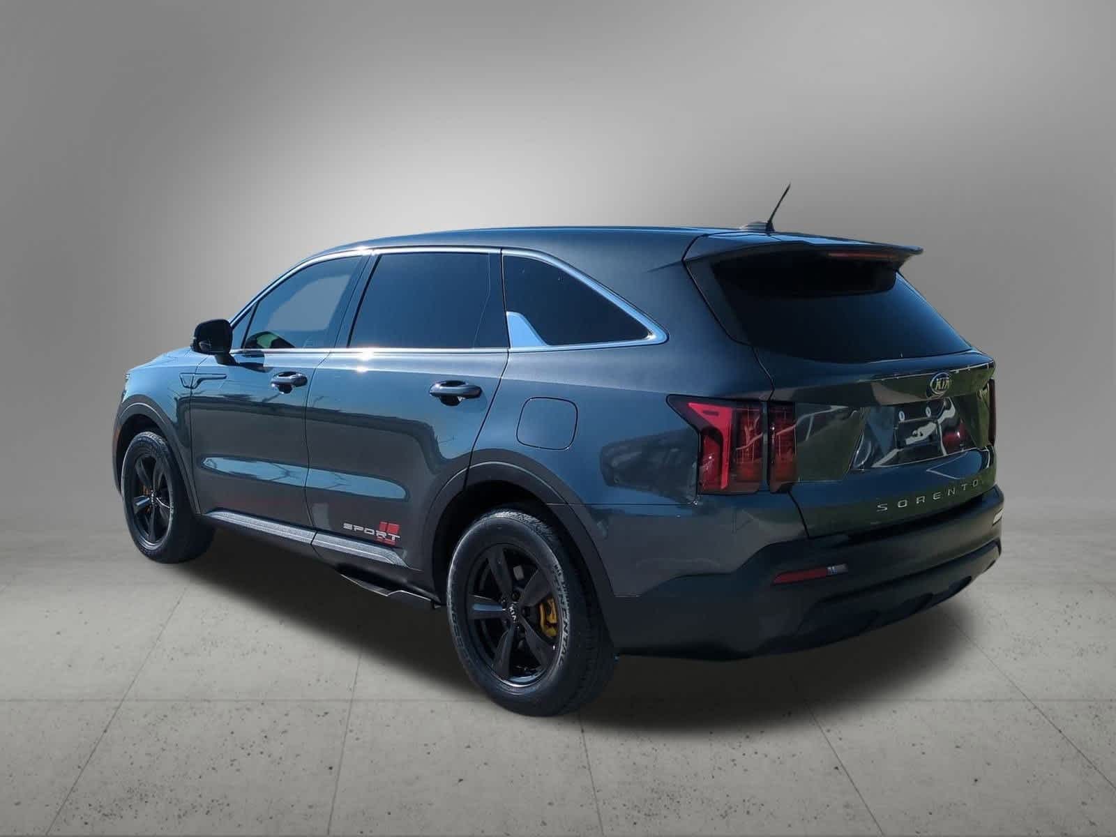 2021 Kia Sorento LX photo 4