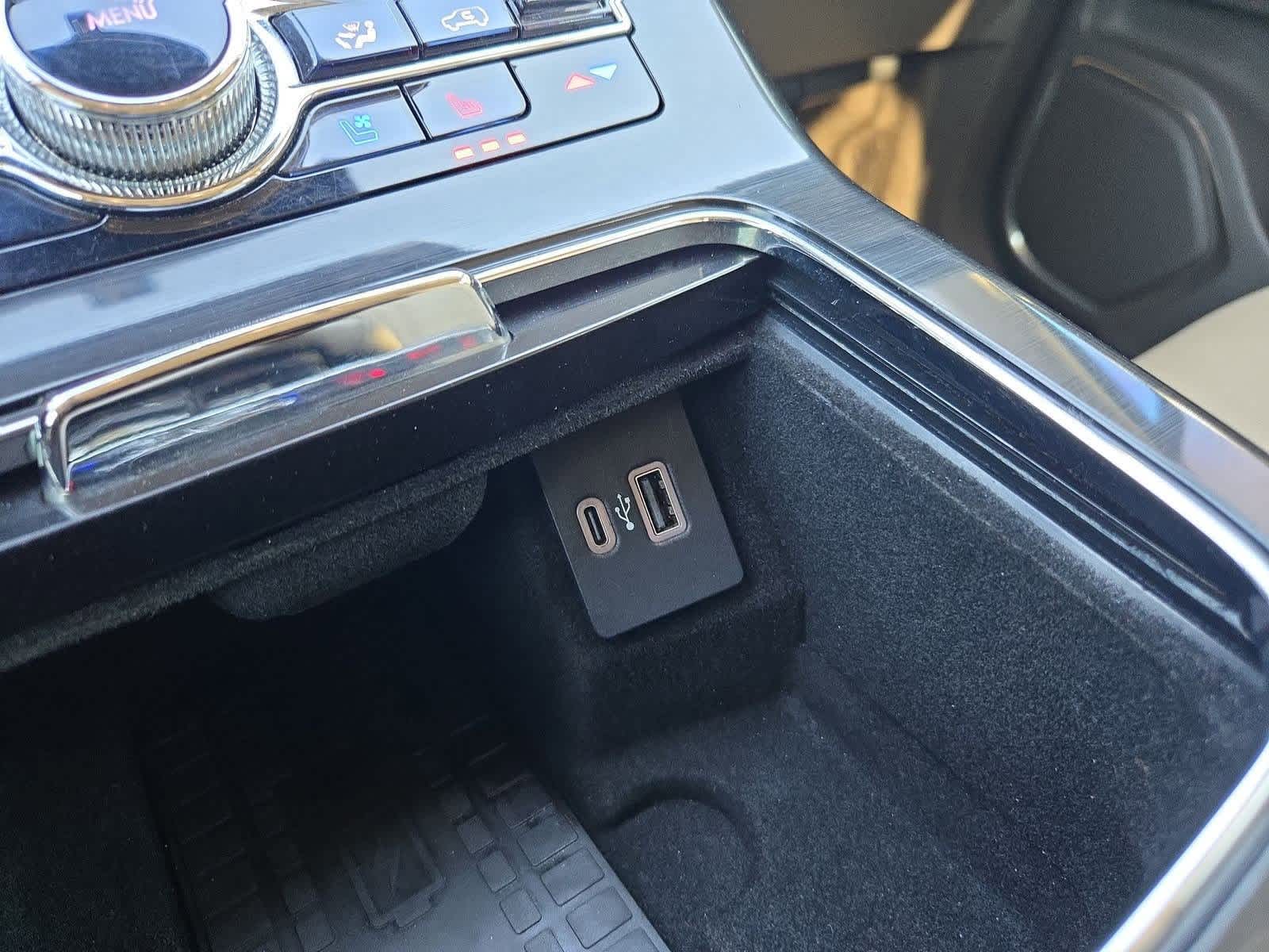 Thumbnail: 2022 Lincoln Nautilus - 29