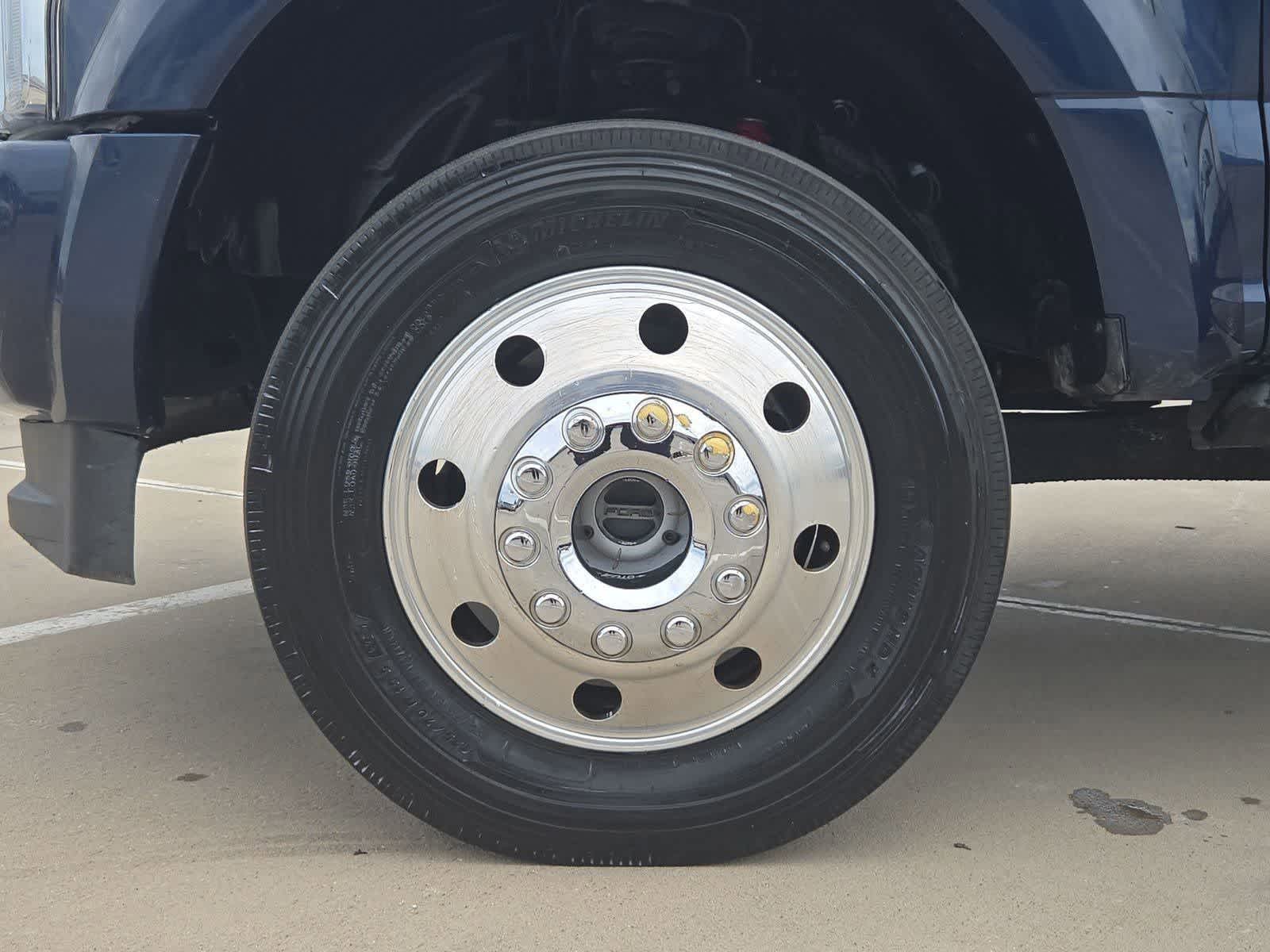 Thumbnail: 2019 Ford F-450 - 13