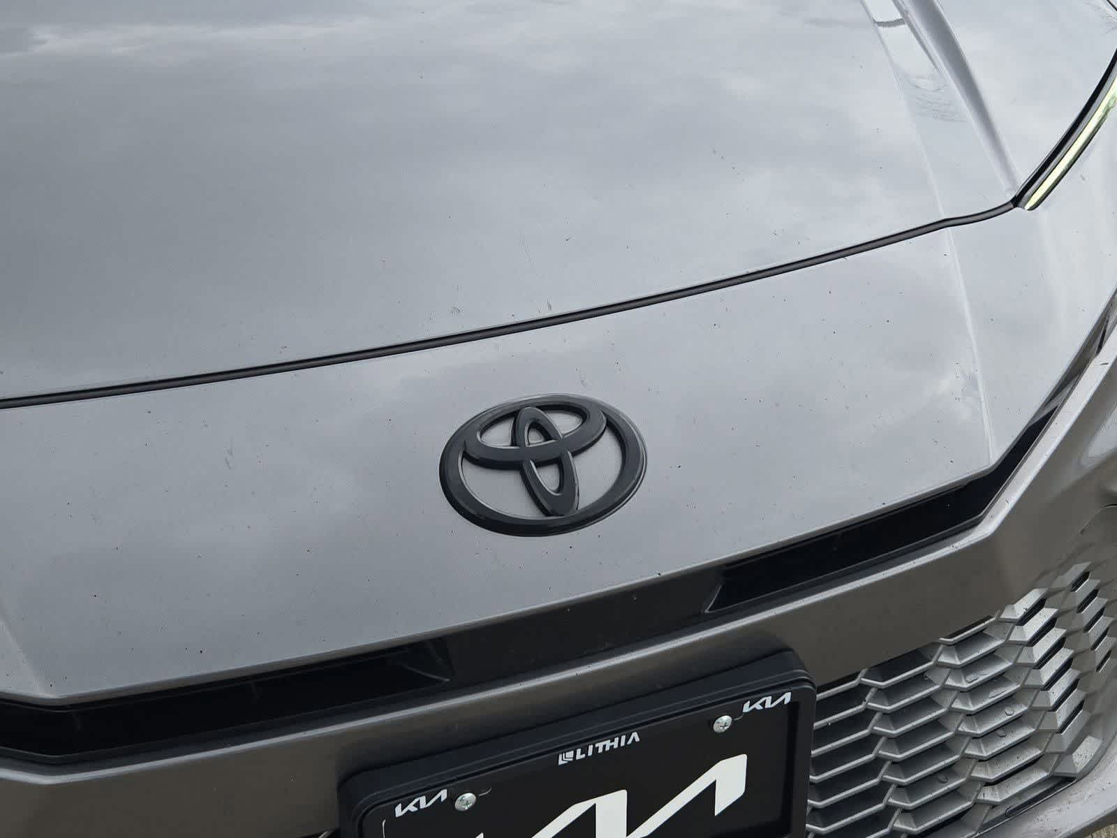 Thumbnail: 2025 Toyota Camry - 9