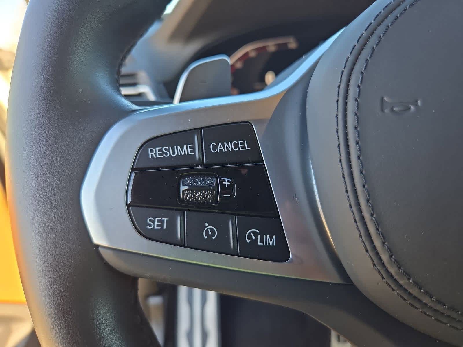 Thumbnail: 2023 BMW X4 - 24