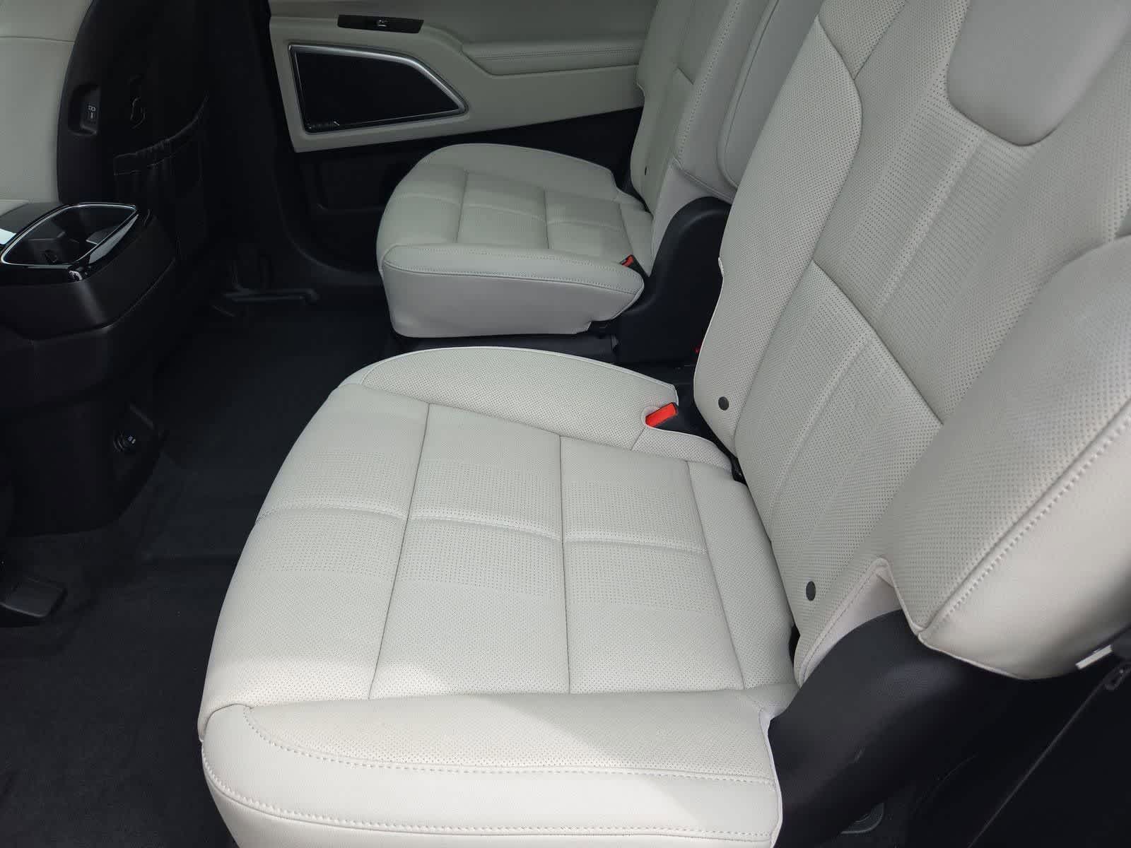 Thumbnail: 2025 Kia Telluride - 18