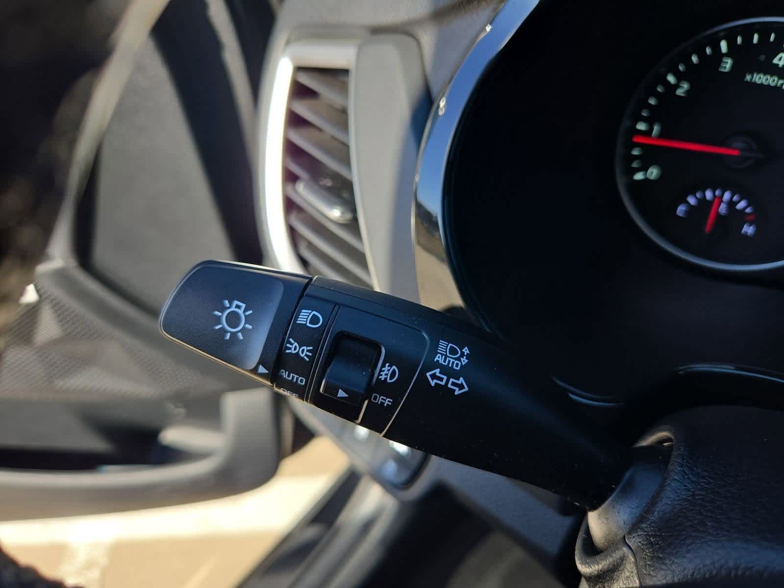 Thumbnail: 2023 Kia Seltos - 26