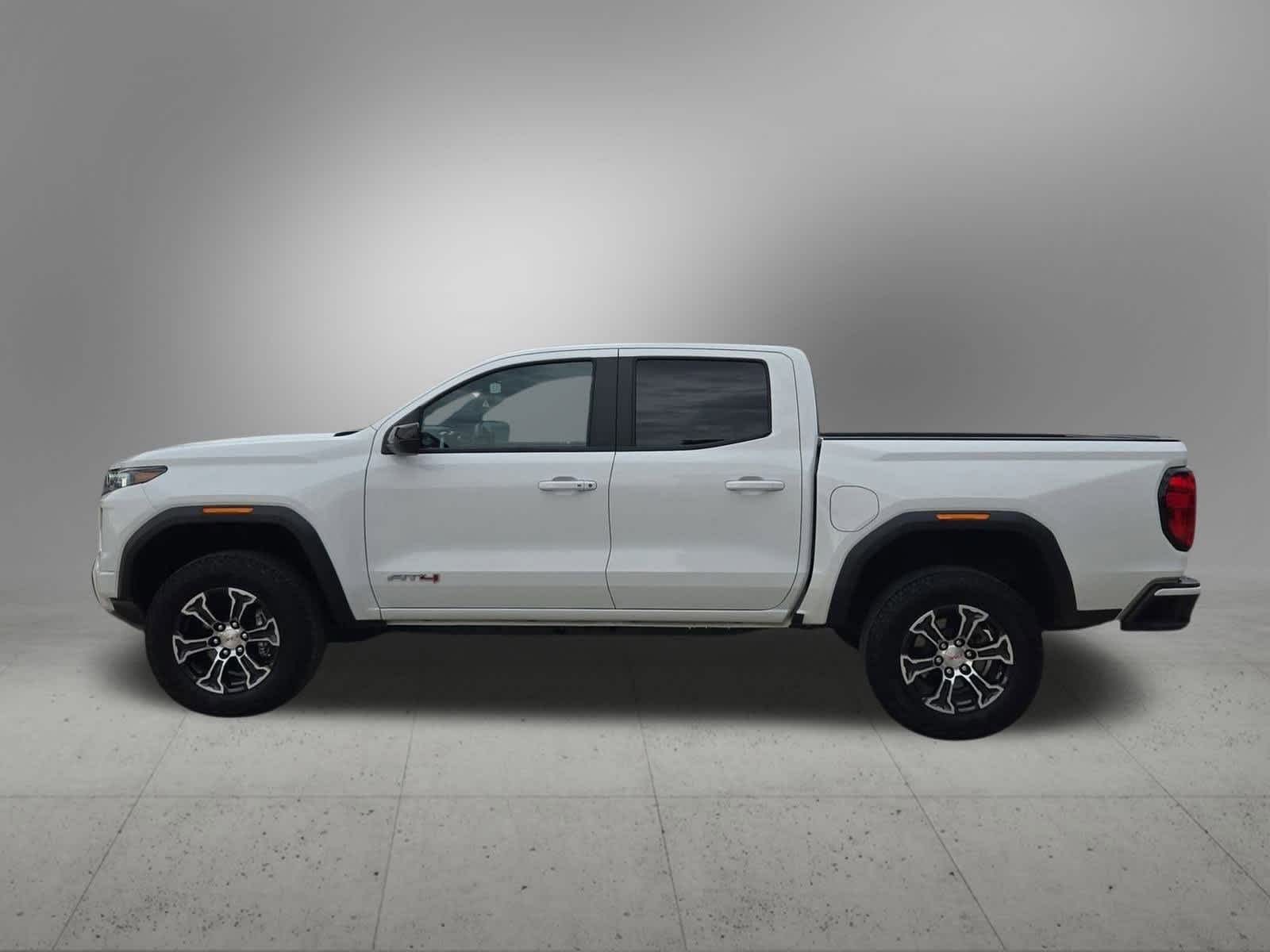 Thumbnail: 2024 GMC Canyon - 3