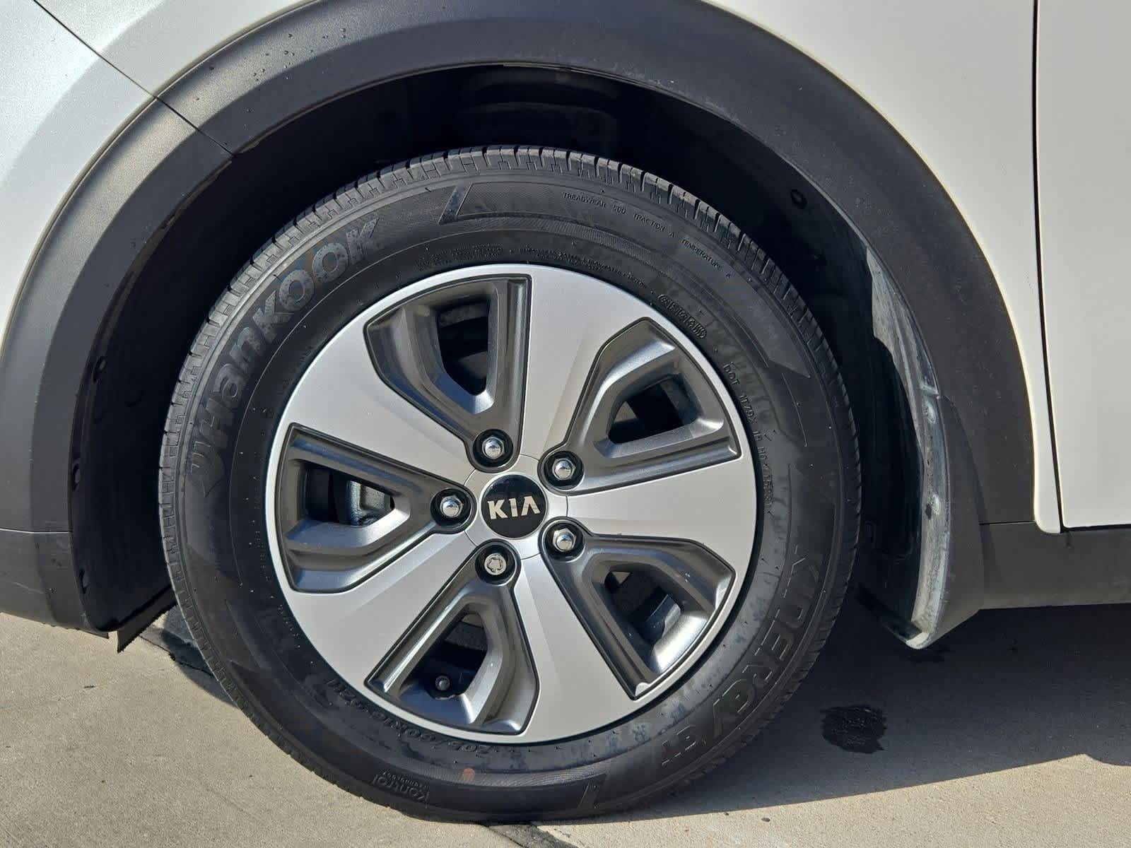 Thumbnail: 2018 Kia Niro - 12