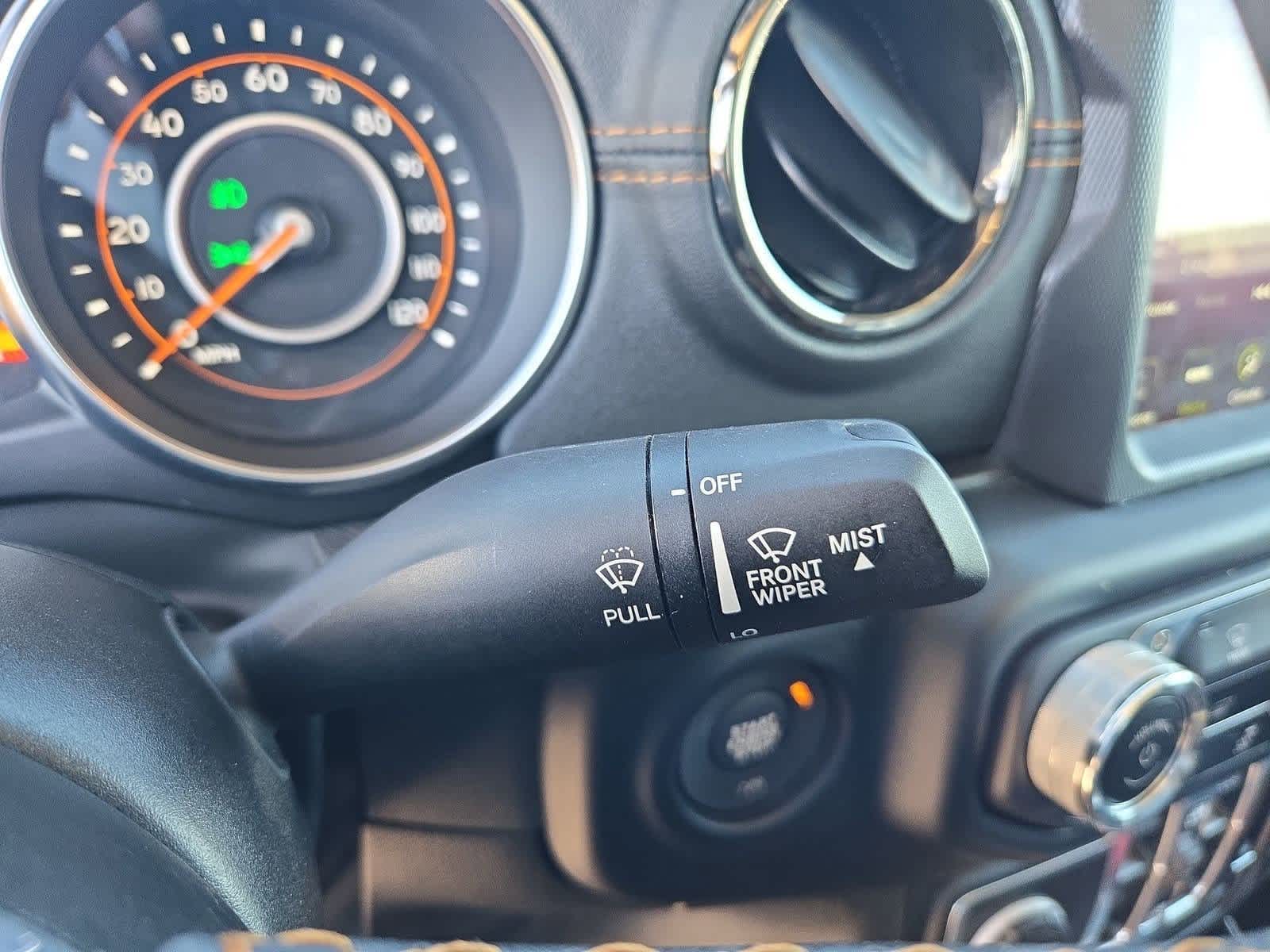 Thumbnail: 2023 Jeep Gladiator - 22