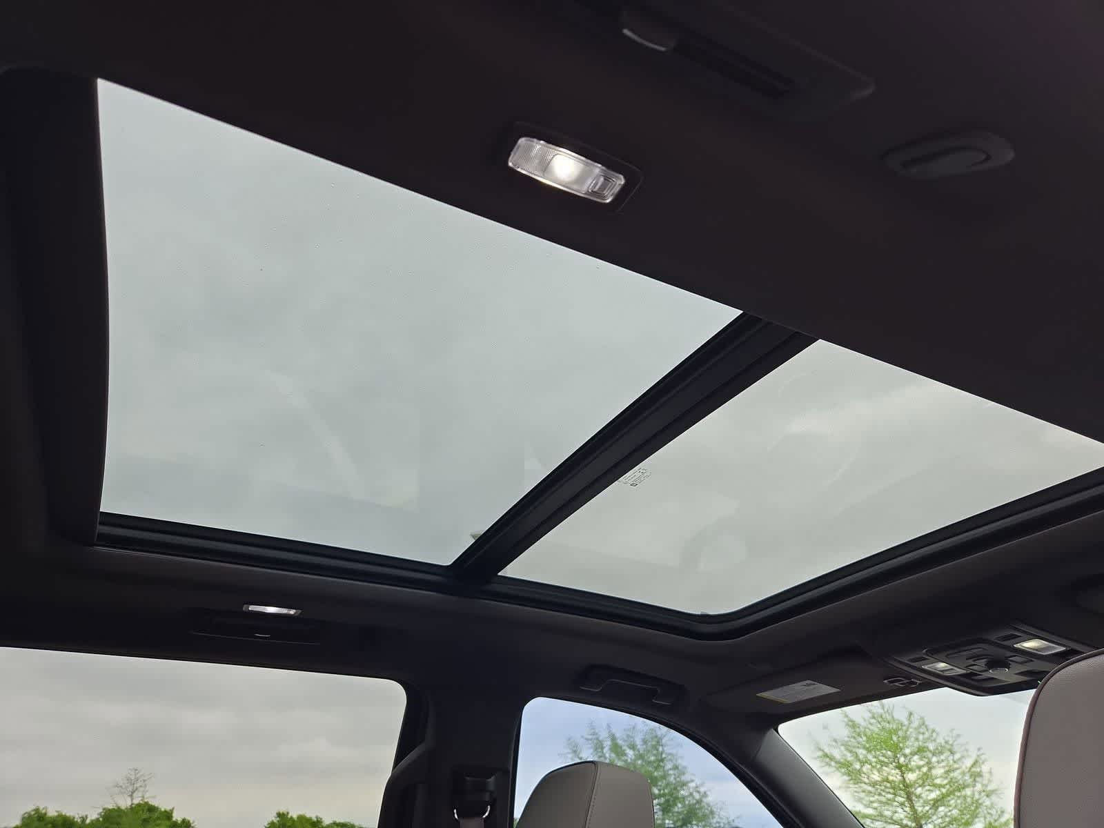 Thumbnail: 2021 GMC Yukon XL - 21