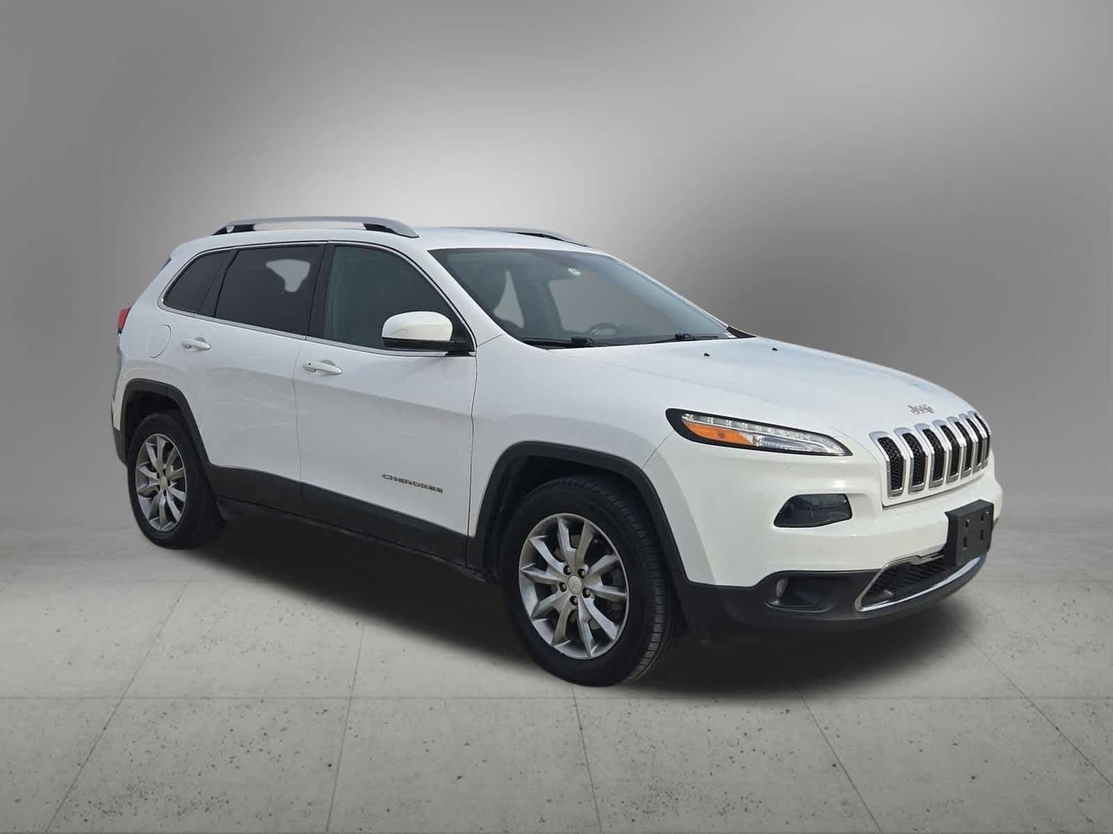 Thumbnail: 2018 Jeep Cherokee - 8