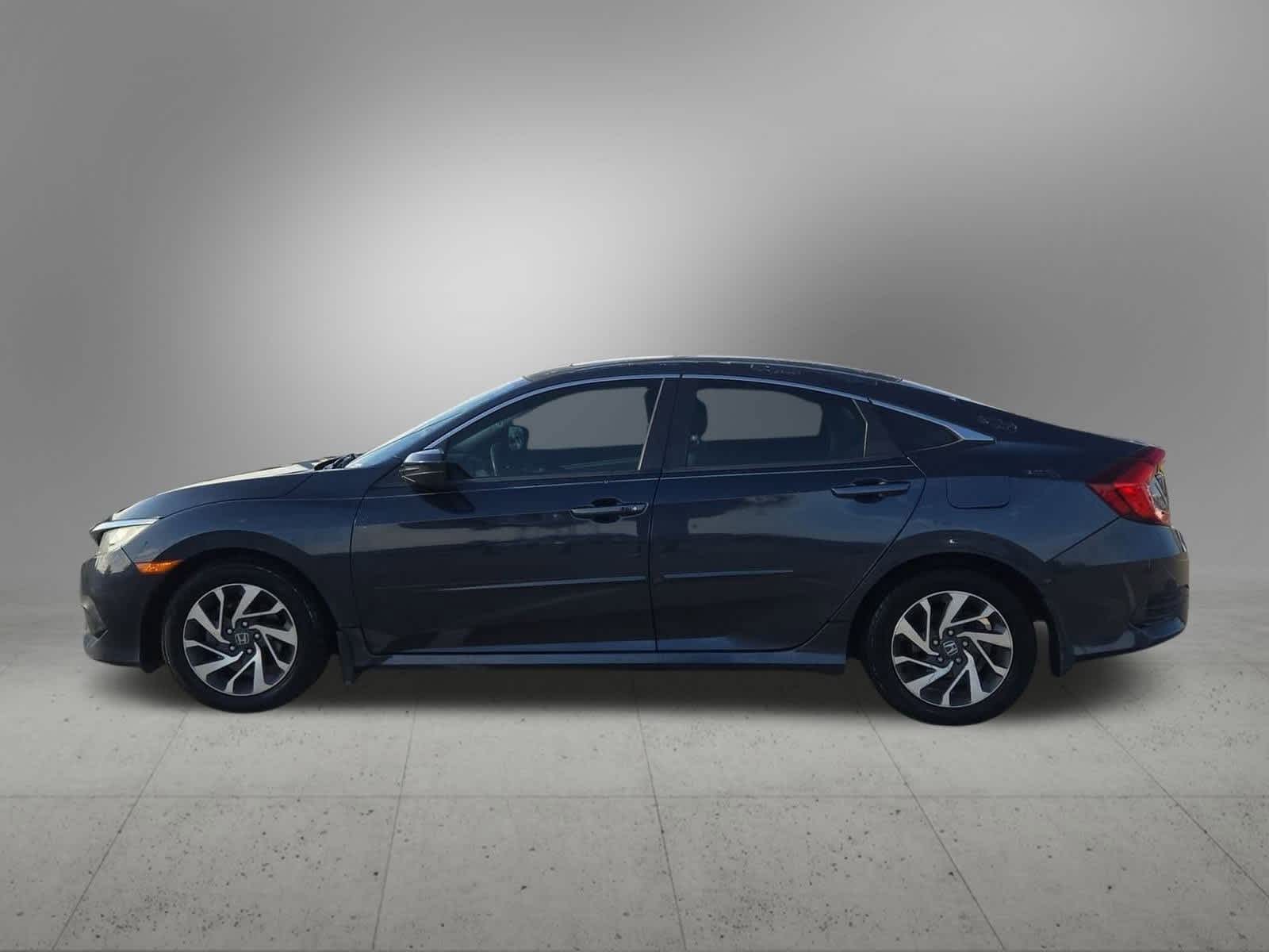 Thumbnail: 2016 Honda Civic - 3