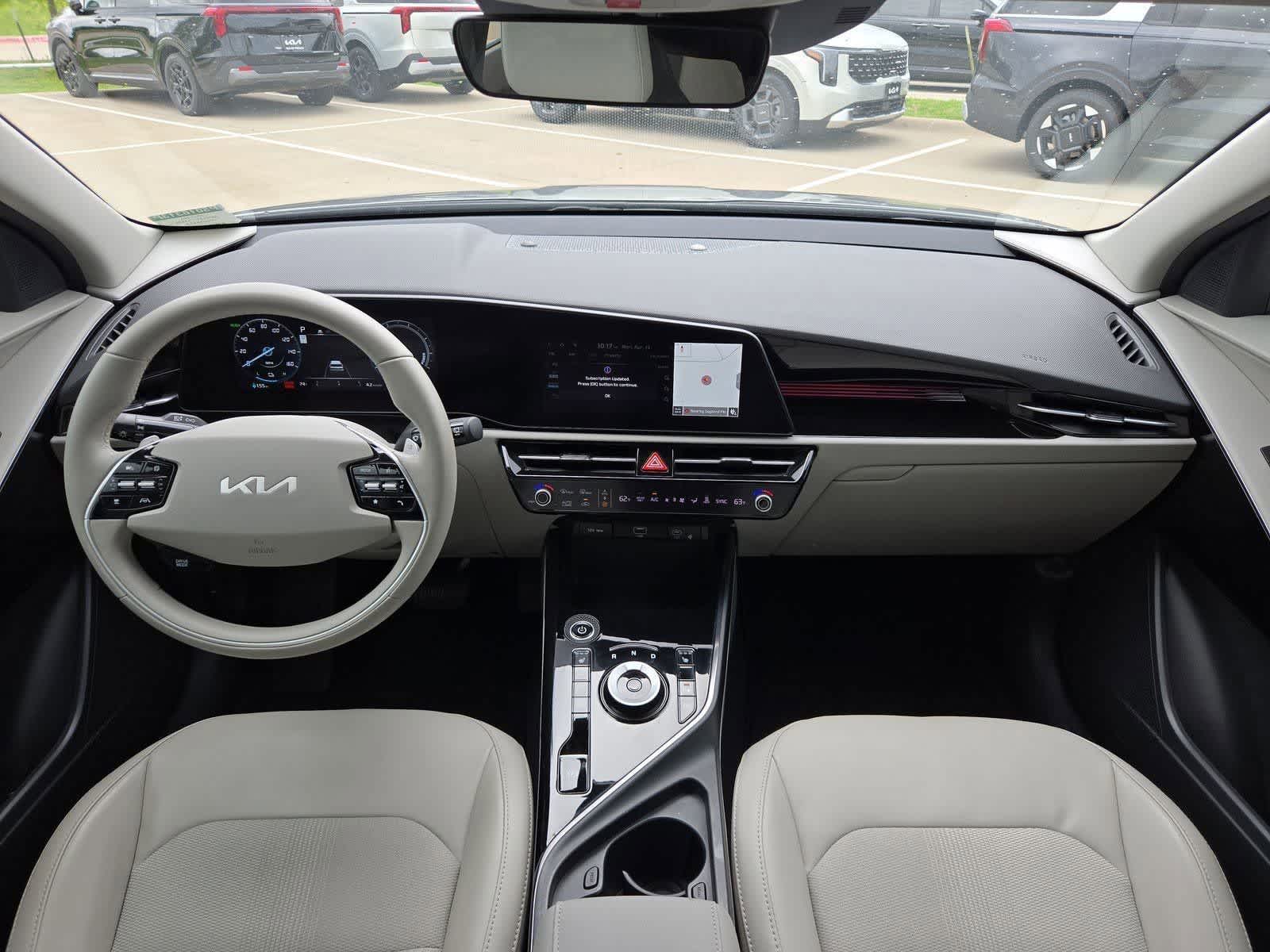 Thumbnail: 2023 Kia Niro - 13