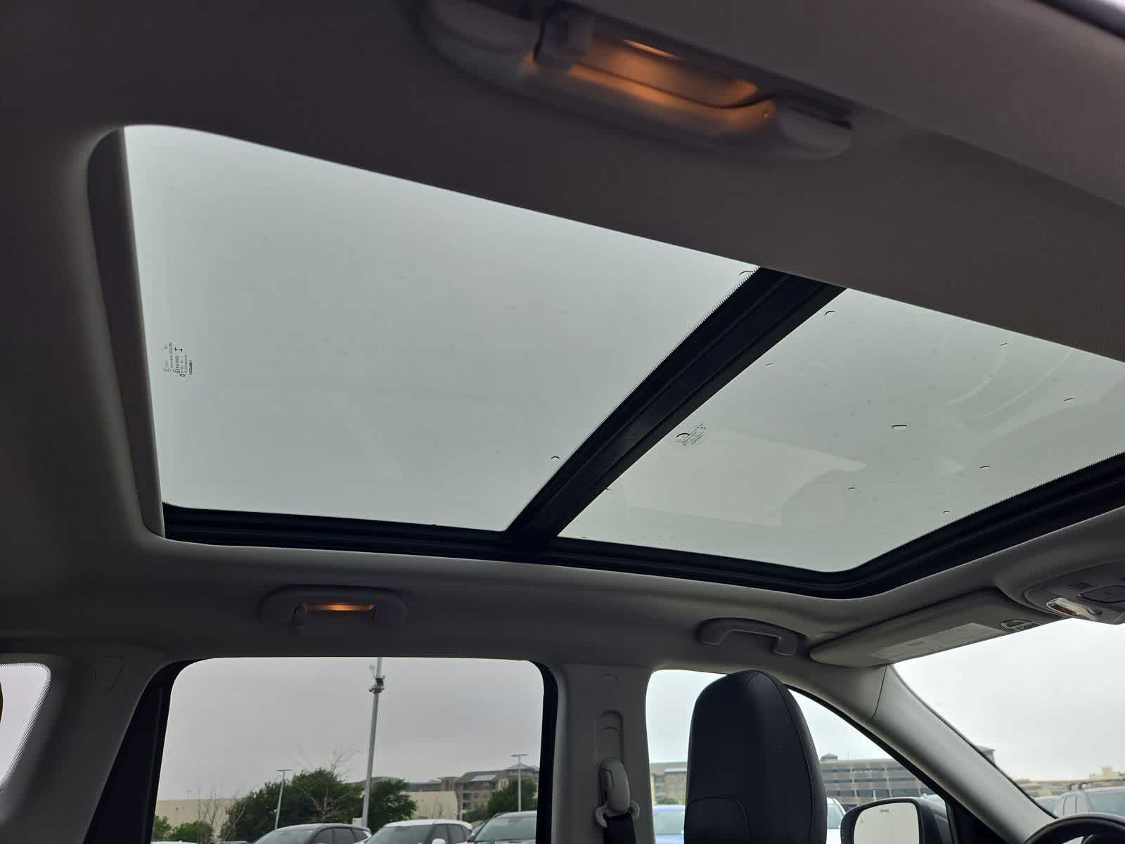 Thumbnail: 2021 Jeep Compass - 21