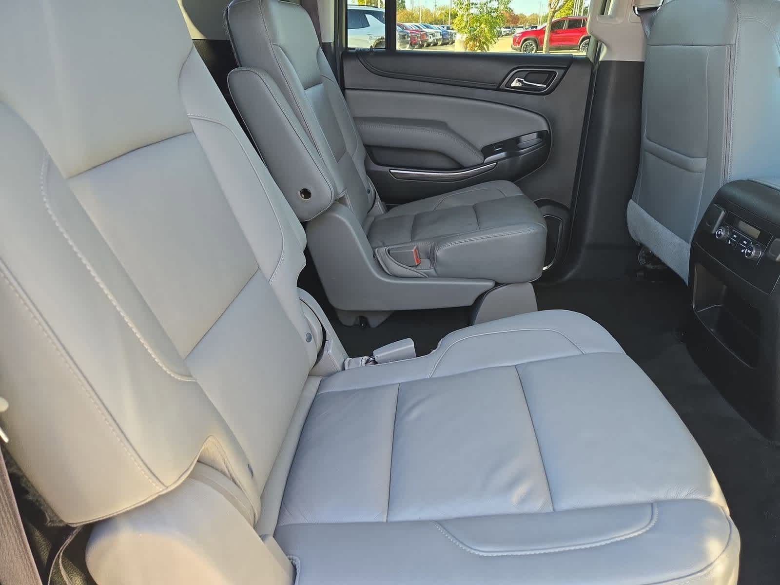 Thumbnail: 2017 Chevrolet Suburban - 20