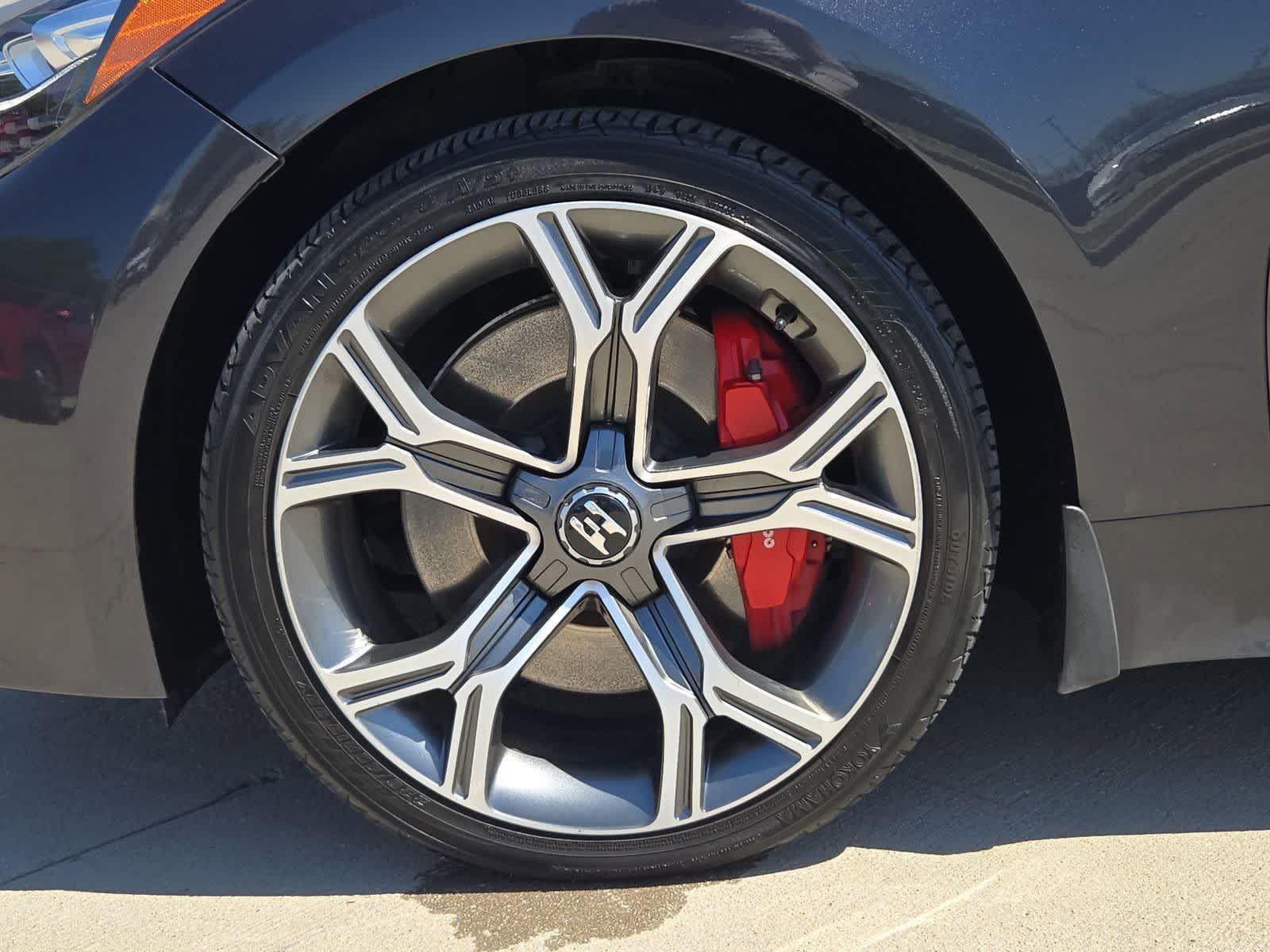 Thumbnail: 2019 Kia Stinger - 12