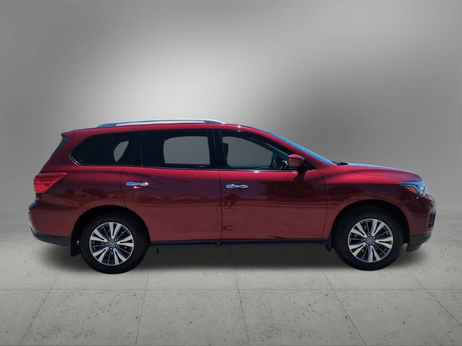 Thumbnail: 2020 Nissan Pathfinder - 7