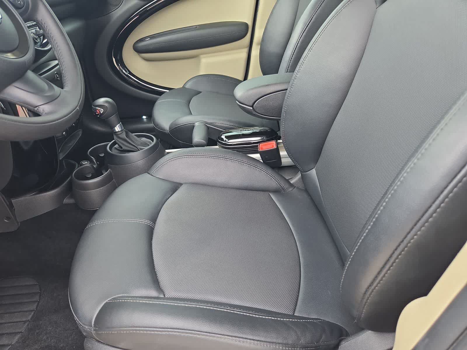 Thumbnail: 2014 MINI Cooper Countryman - 15