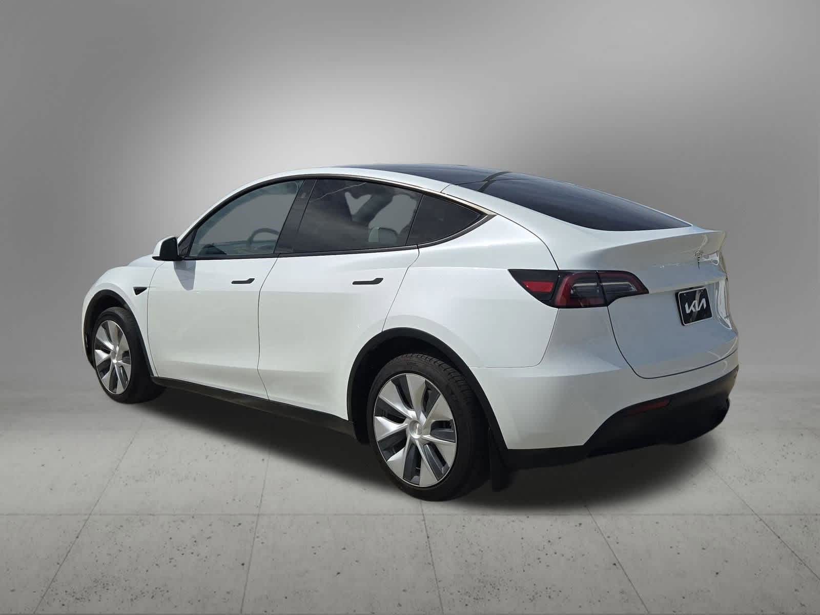 Thumbnail: 2023 Tesla Model Y - 10