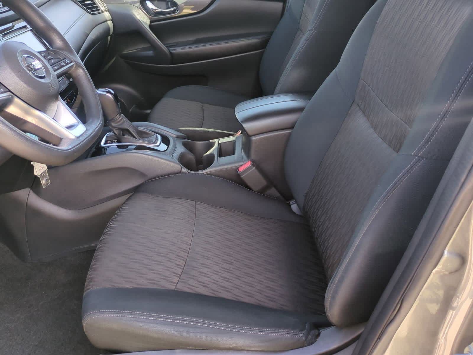 Thumbnail: 2018 Nissan Rogue - 15