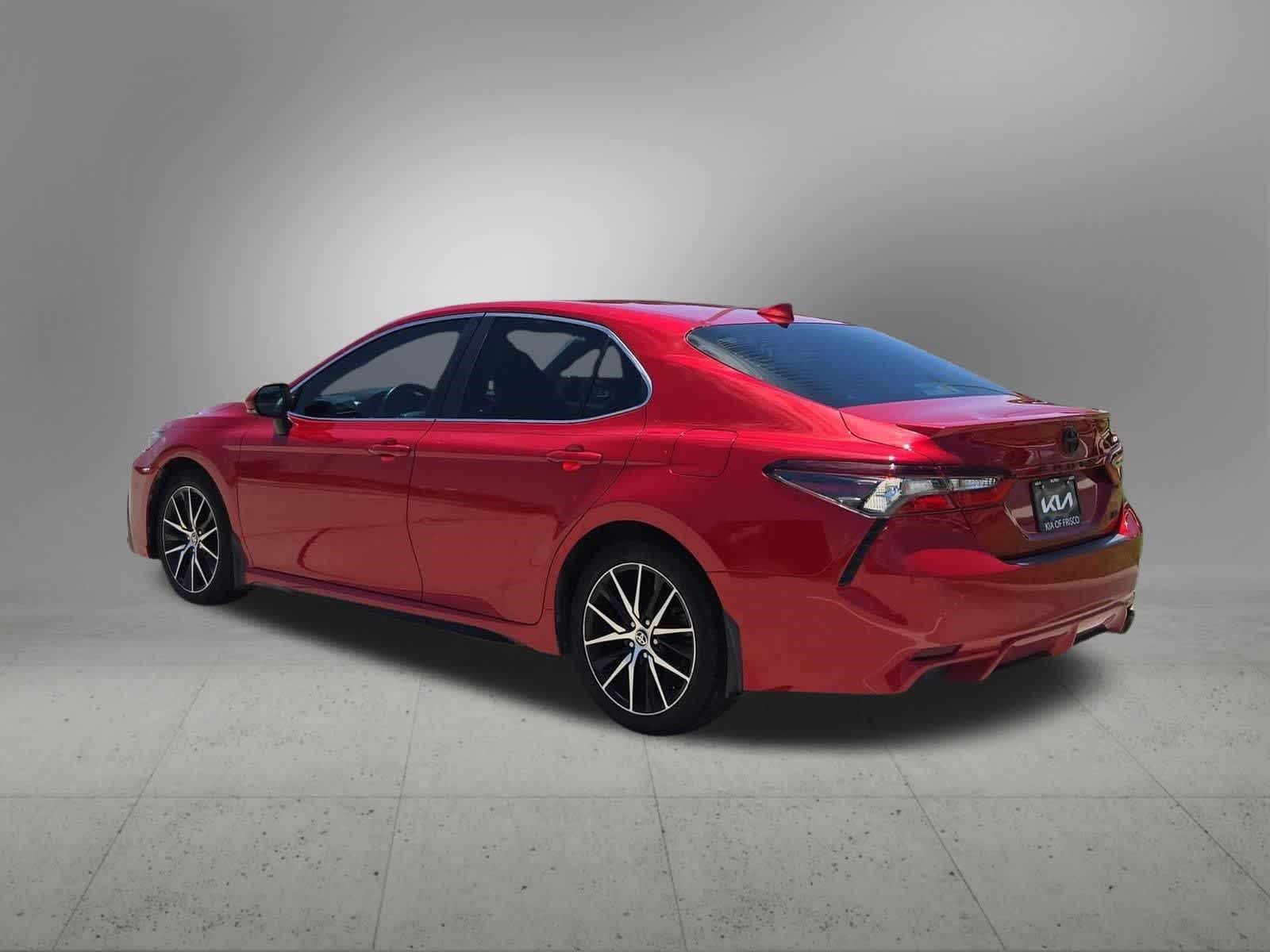 Thumbnail: 2022 Toyota Camry - 3