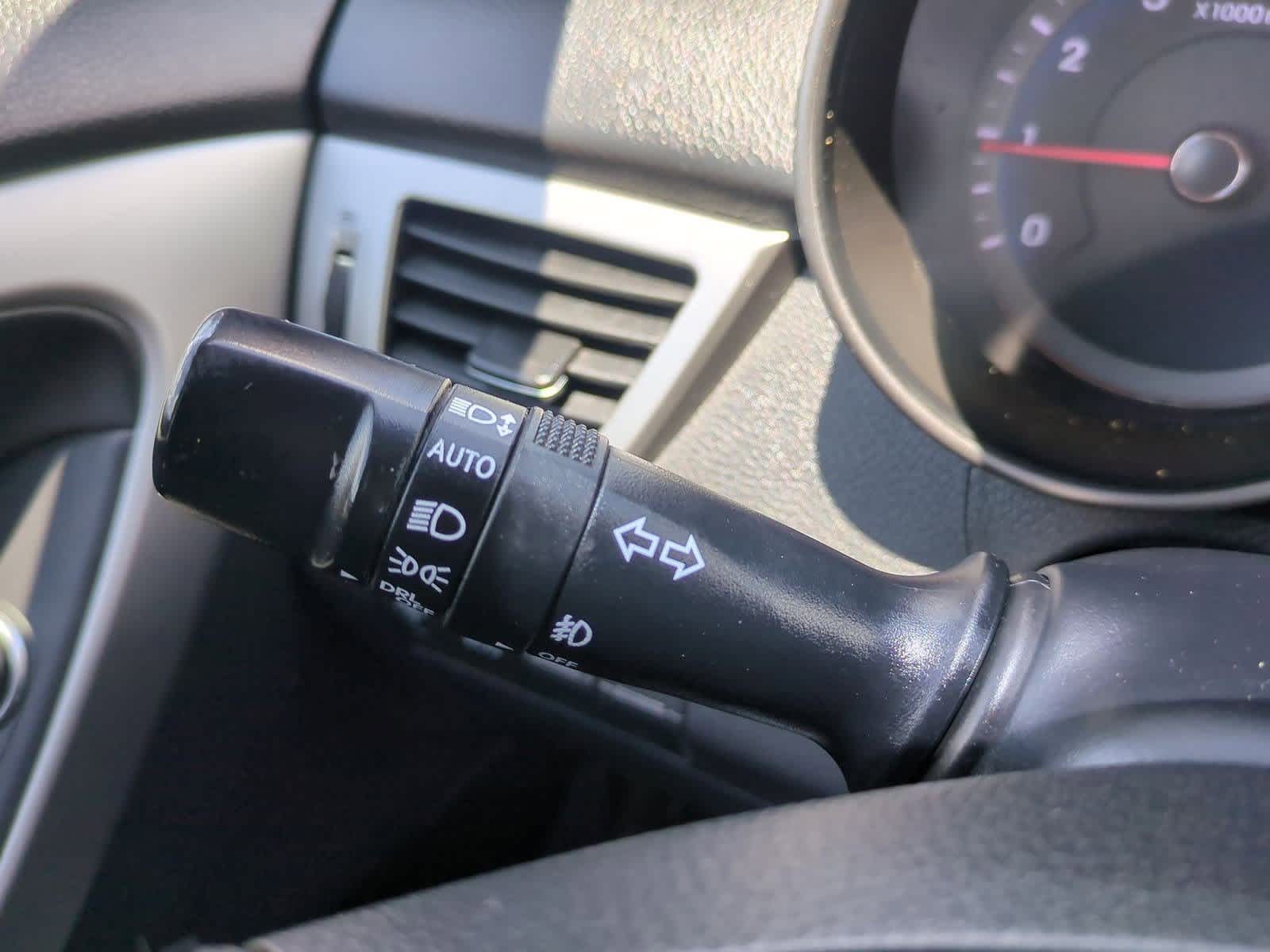 Thumbnail: 2014 Hyundai Elantra - 28