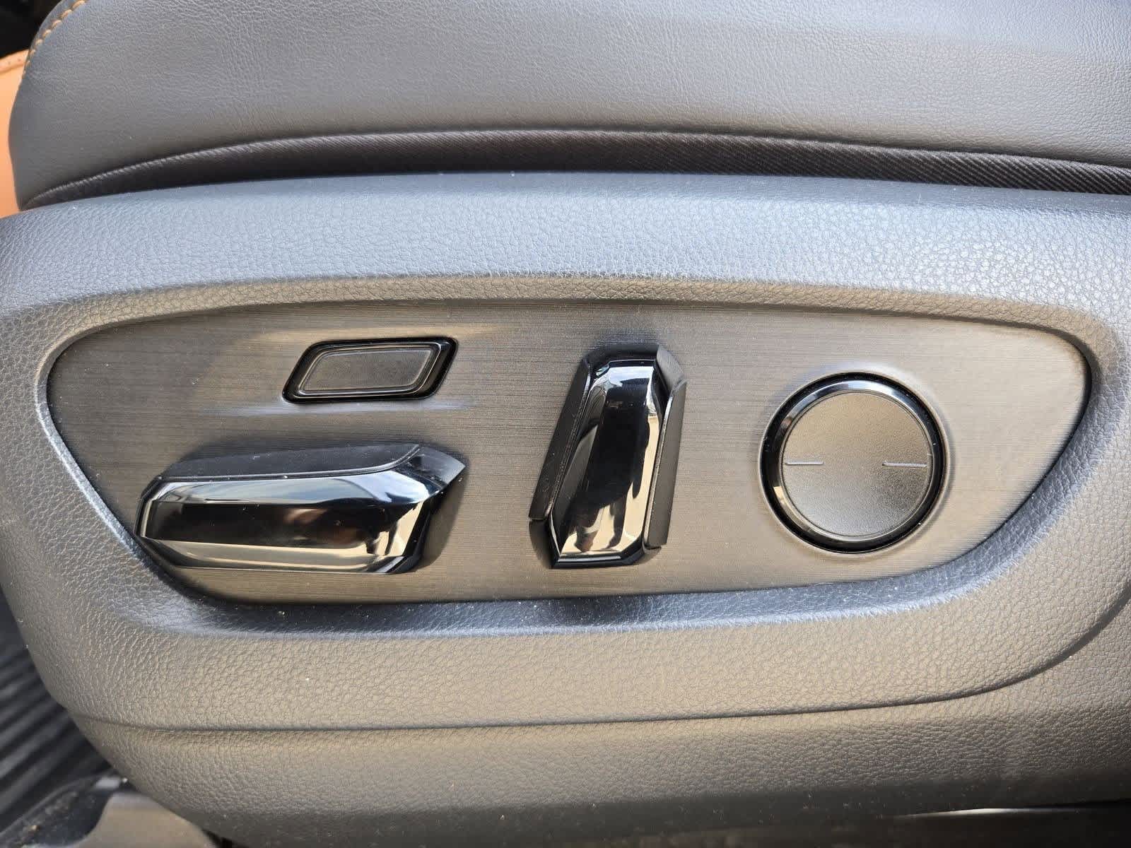 Thumbnail: 2024 Lexus GX - 16