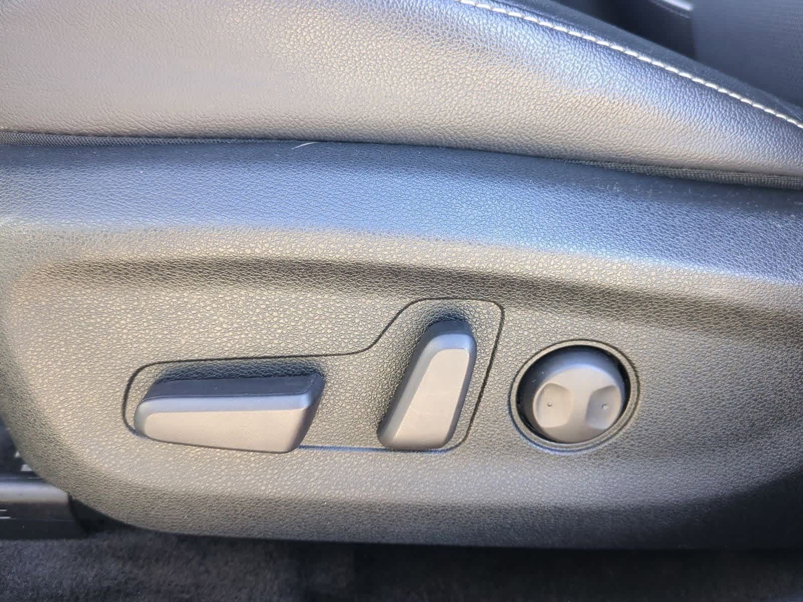 Thumbnail: 2022 Kia Niro - 17