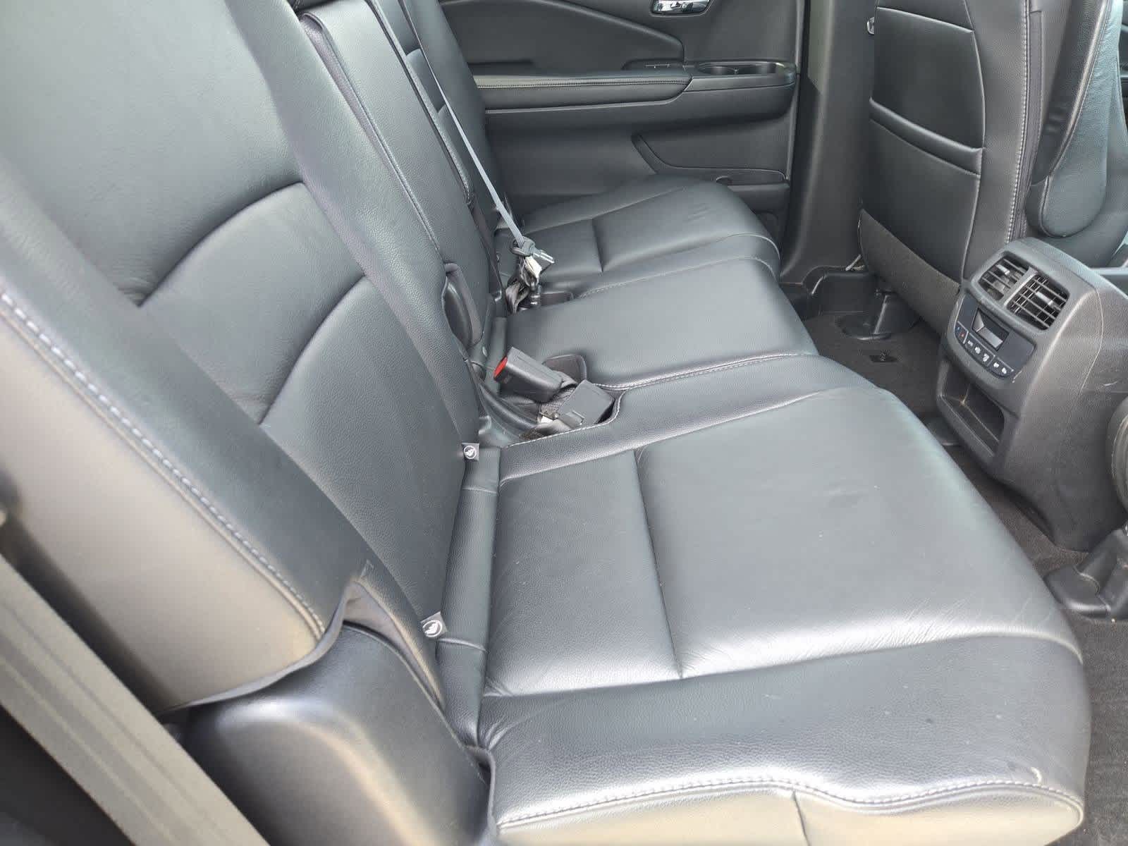 Thumbnail: 2018 Honda Pilot - 20