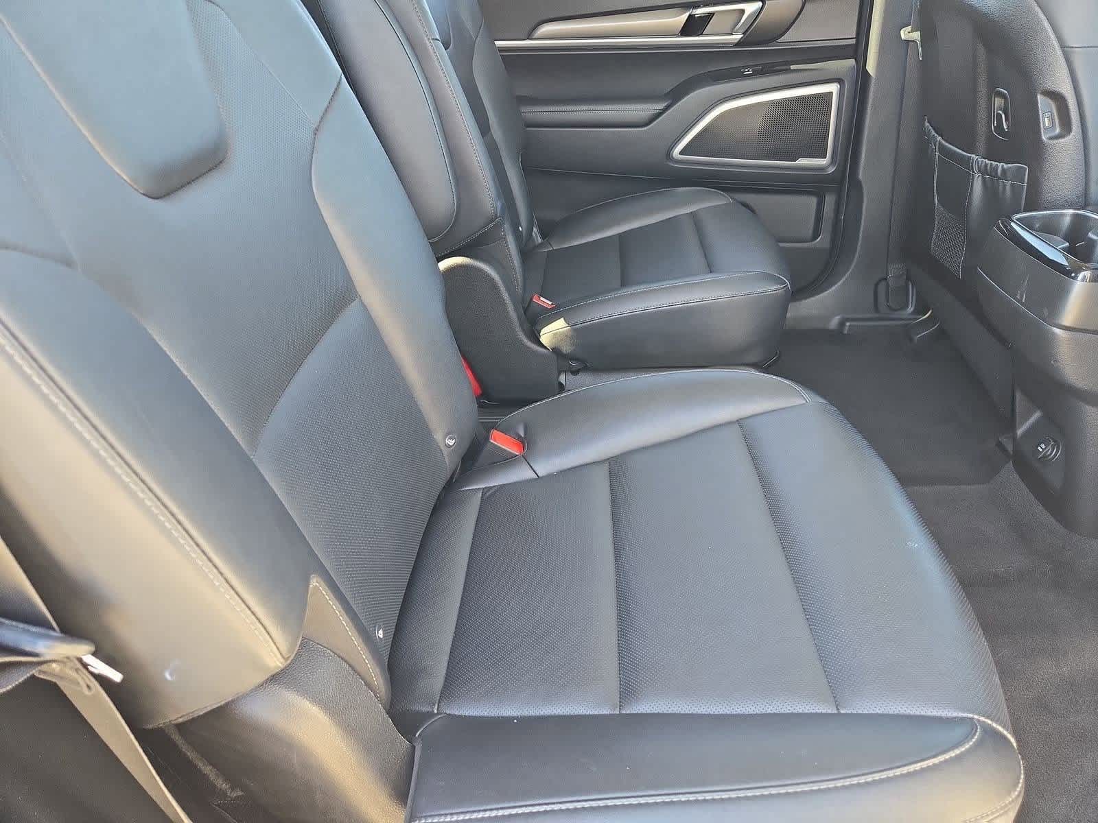 Thumbnail: 2022 Kia Telluride - 20