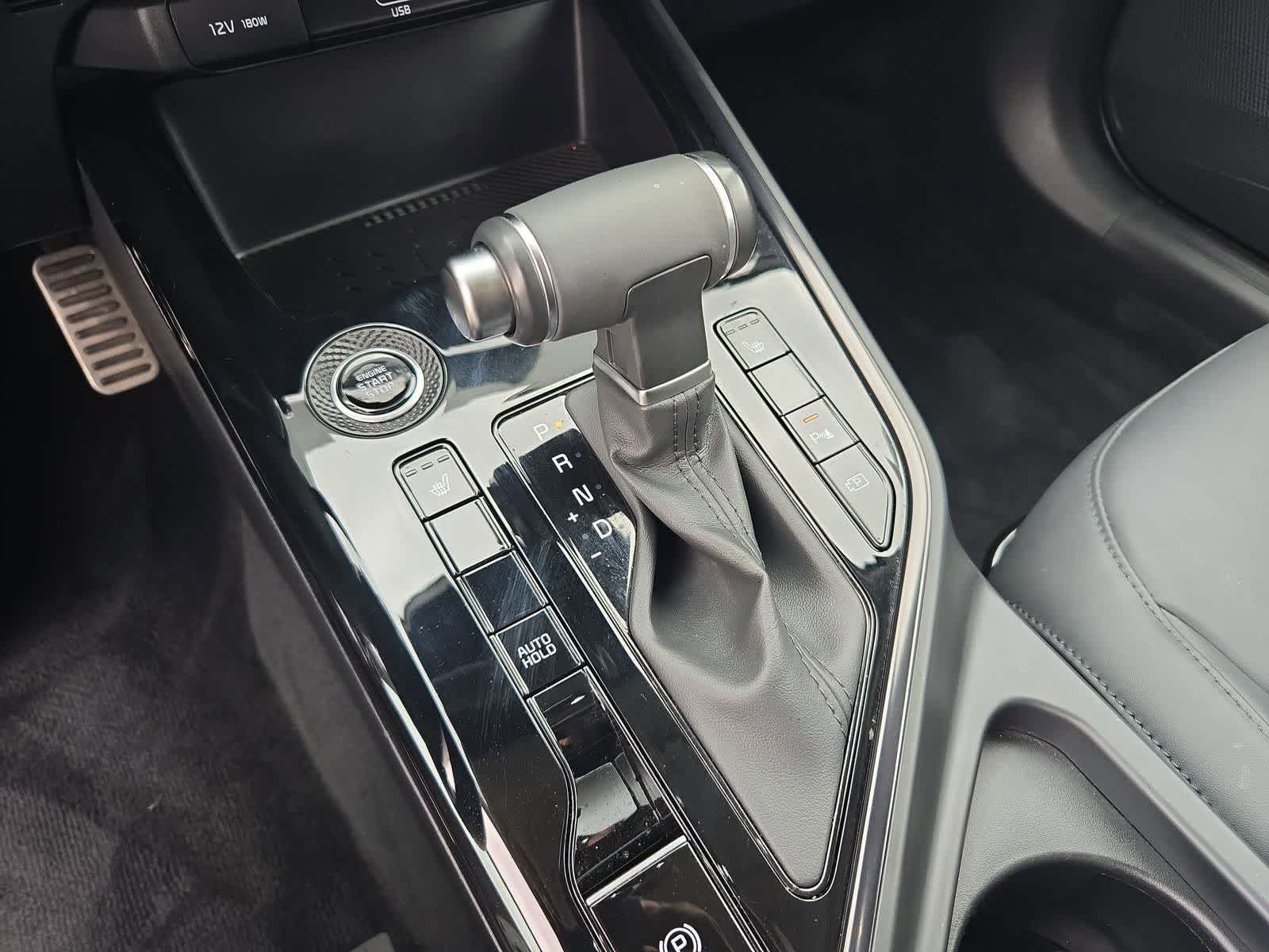 Thumbnail: 2023 Kia Niro - 32