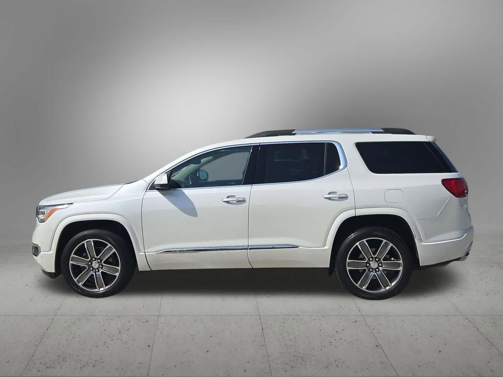 Thumbnail: 2018 GMC Acadia - 3