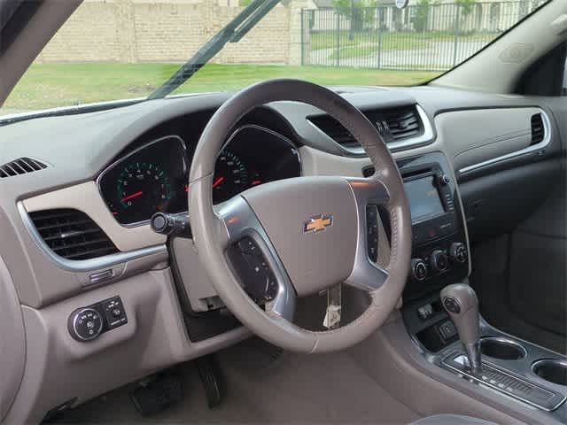 2017 Chevrolet Traverse LT 2