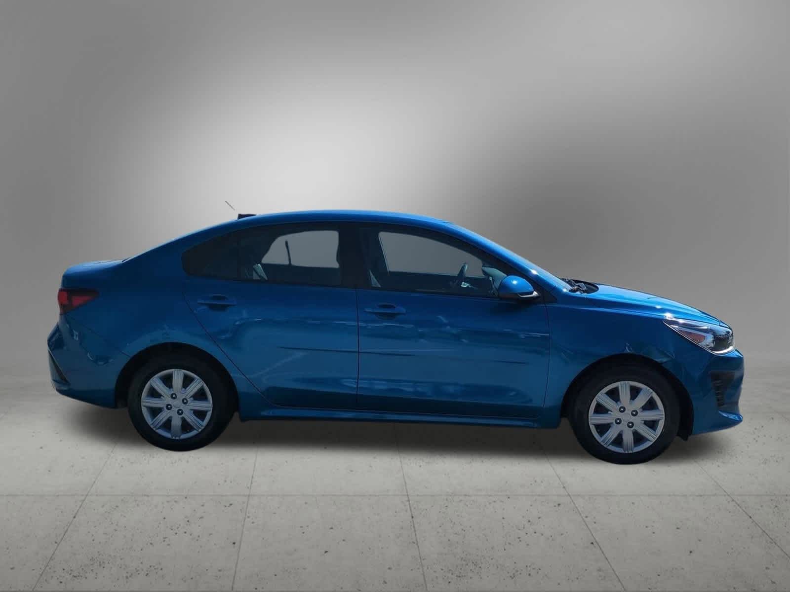 Thumbnail: 2023 Kia Rio - 7