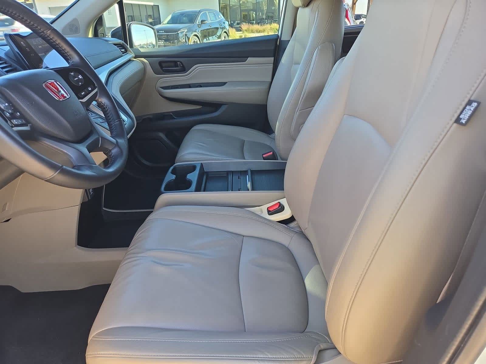 Thumbnail: 2020 Honda Odyssey - 16