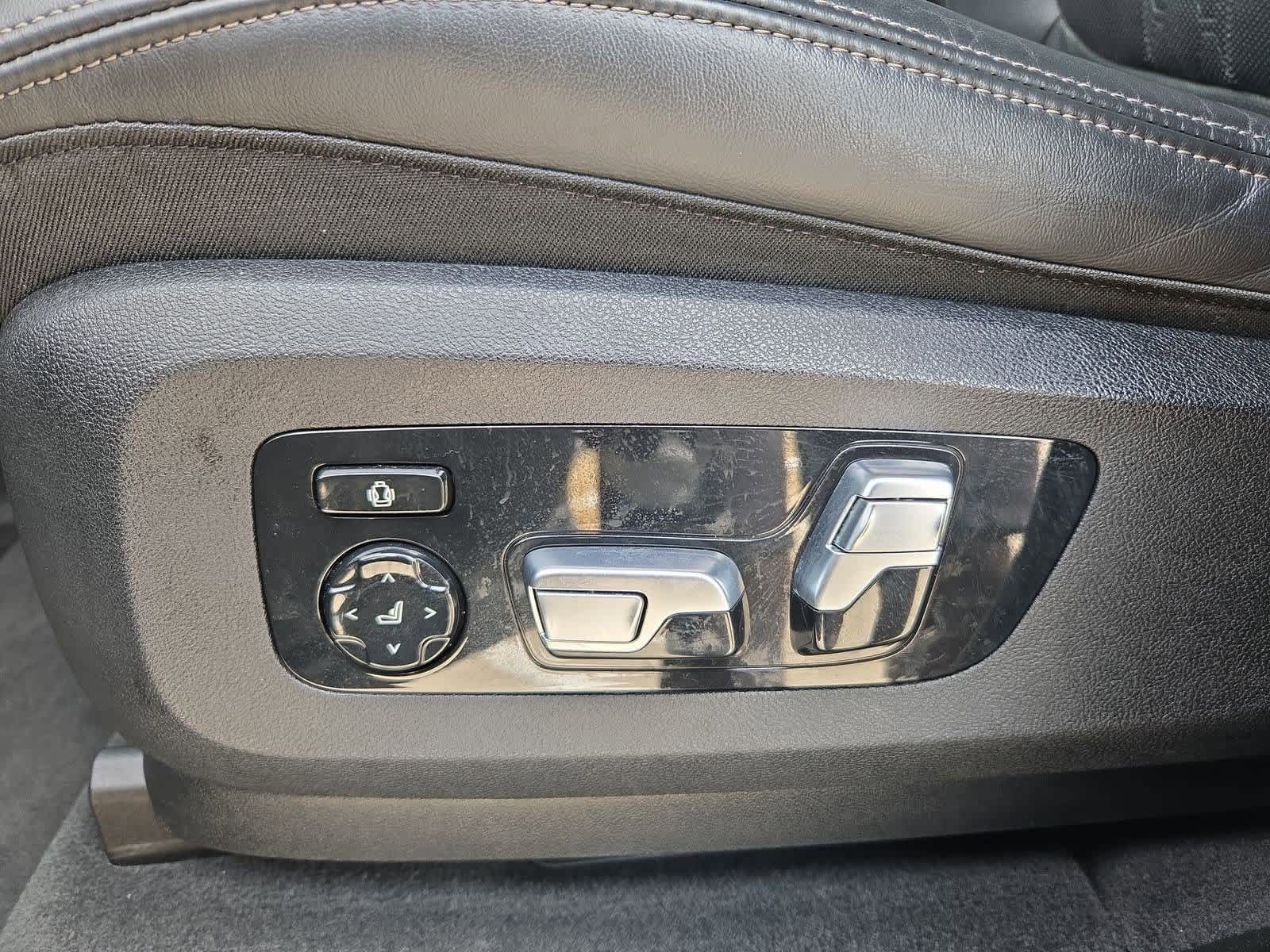 Thumbnail: 2022 BMW X5 - 14