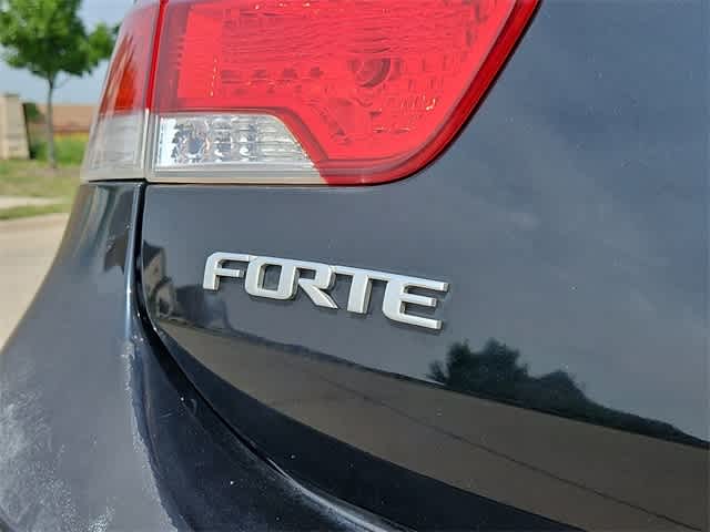 2012 Kia Forte EX 11
