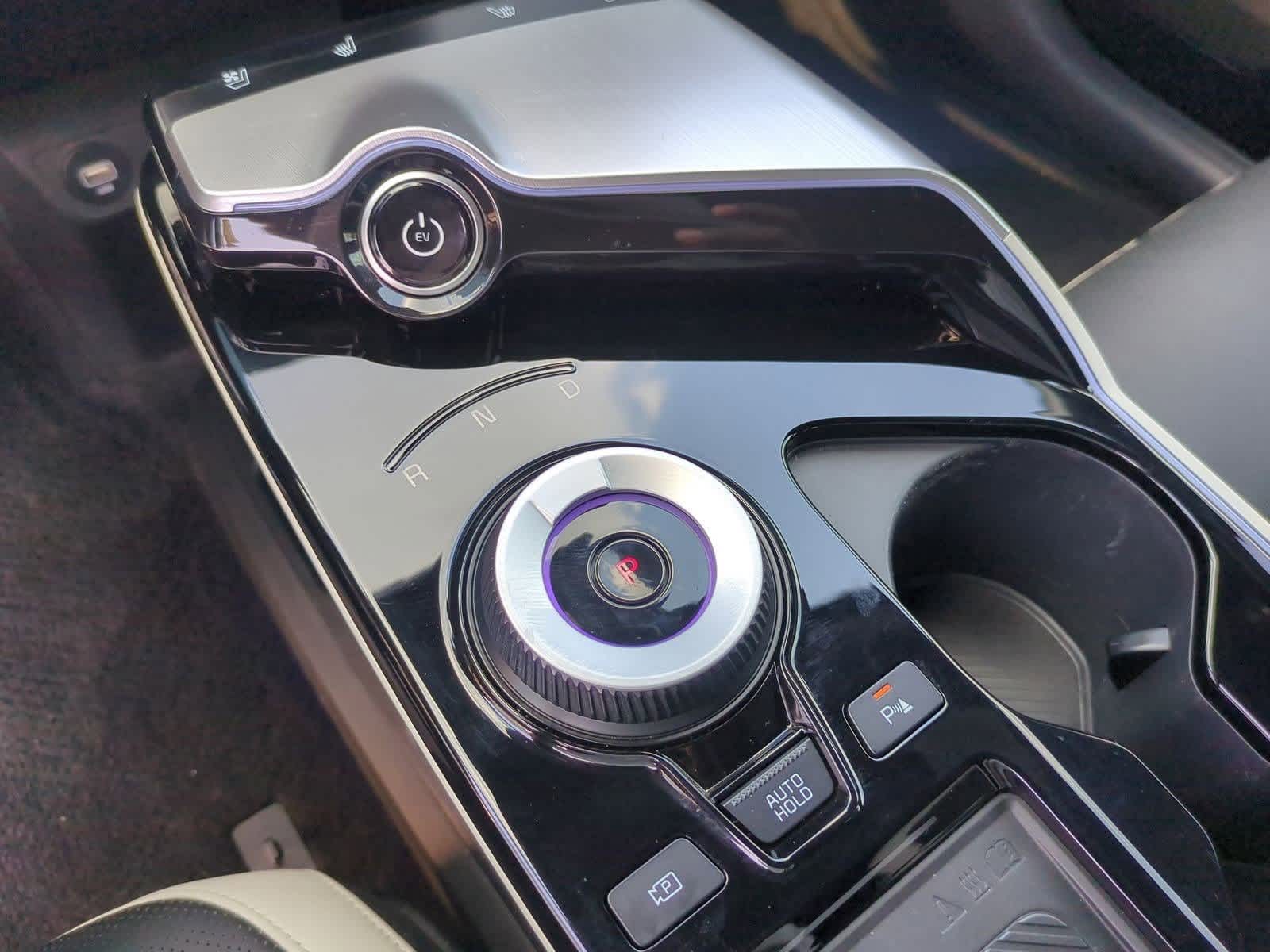 Thumbnail: 2022 Kia EV6 - 33