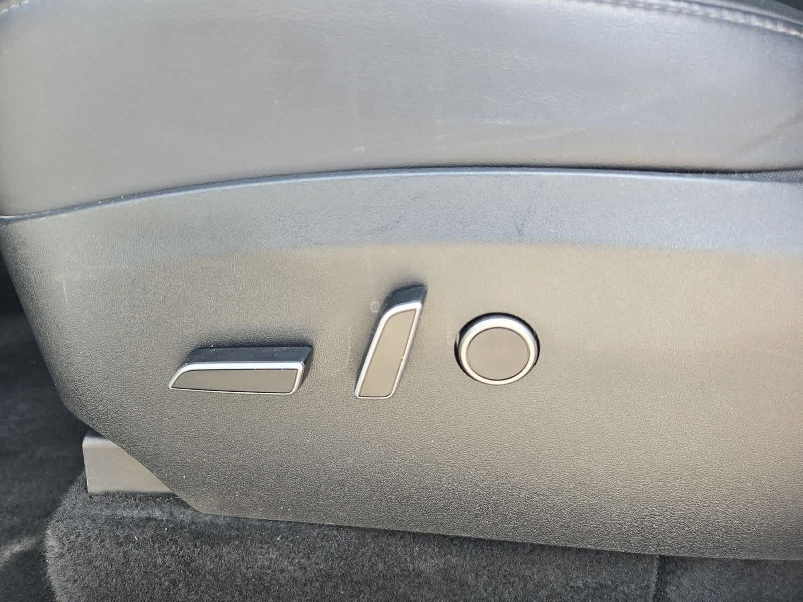 Thumbnail: 2023 Tesla Model Y - 21