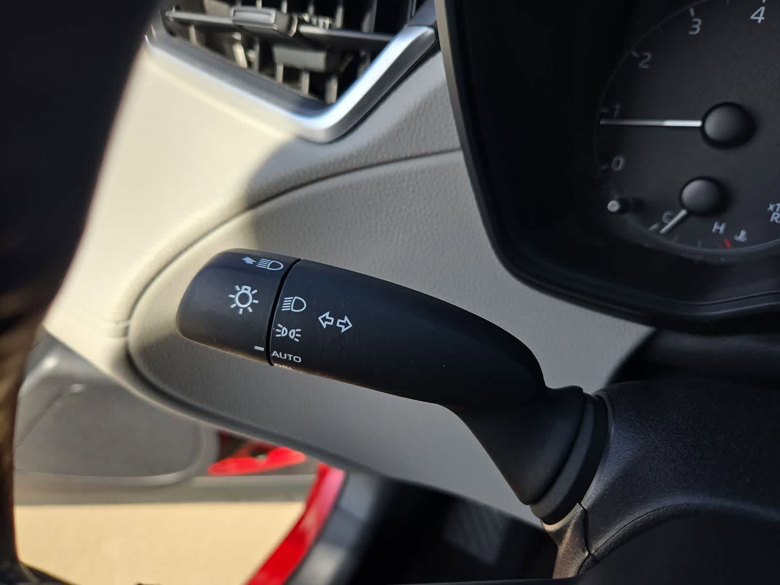 Thumbnail: 2024 Toyota Corolla Cross - 24