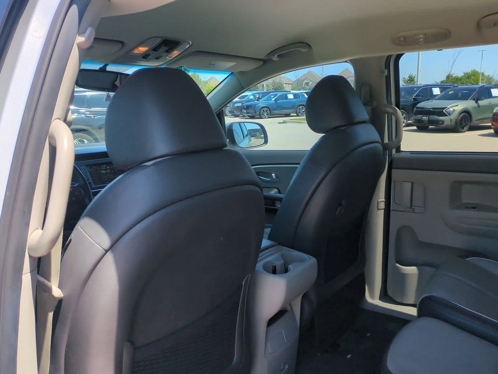 Thumbnail: 2017 Kia Sedona - 17