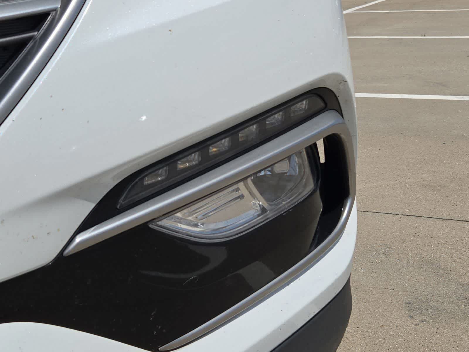Thumbnail: 2017 Hyundai Santa Fe - 9