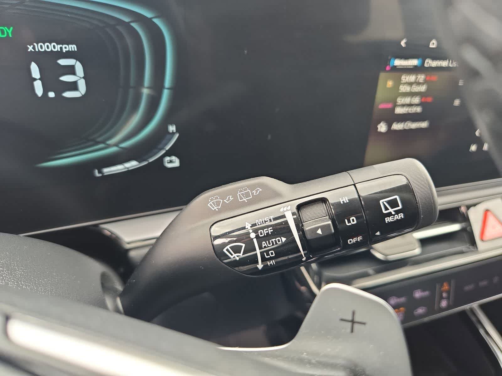 Thumbnail: 2023 Kia Niro - 26
