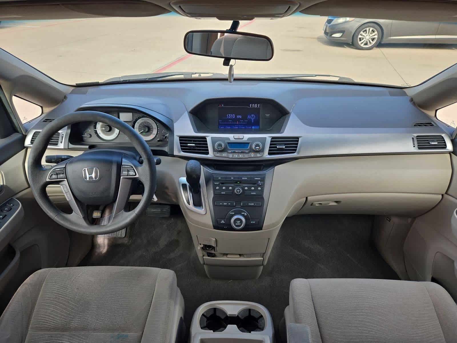 Thumbnail: 2012 Honda Odyssey - 14