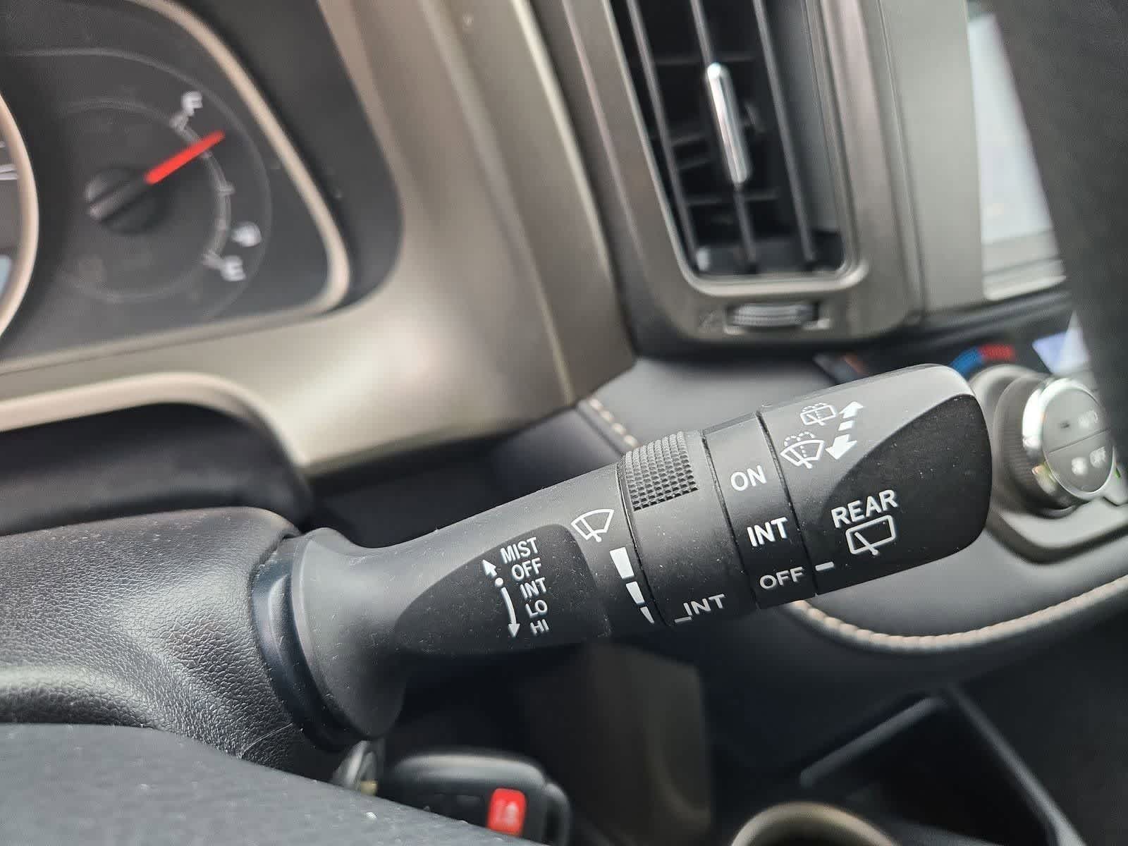 Thumbnail: 2014 Toyota RAV4 - 26